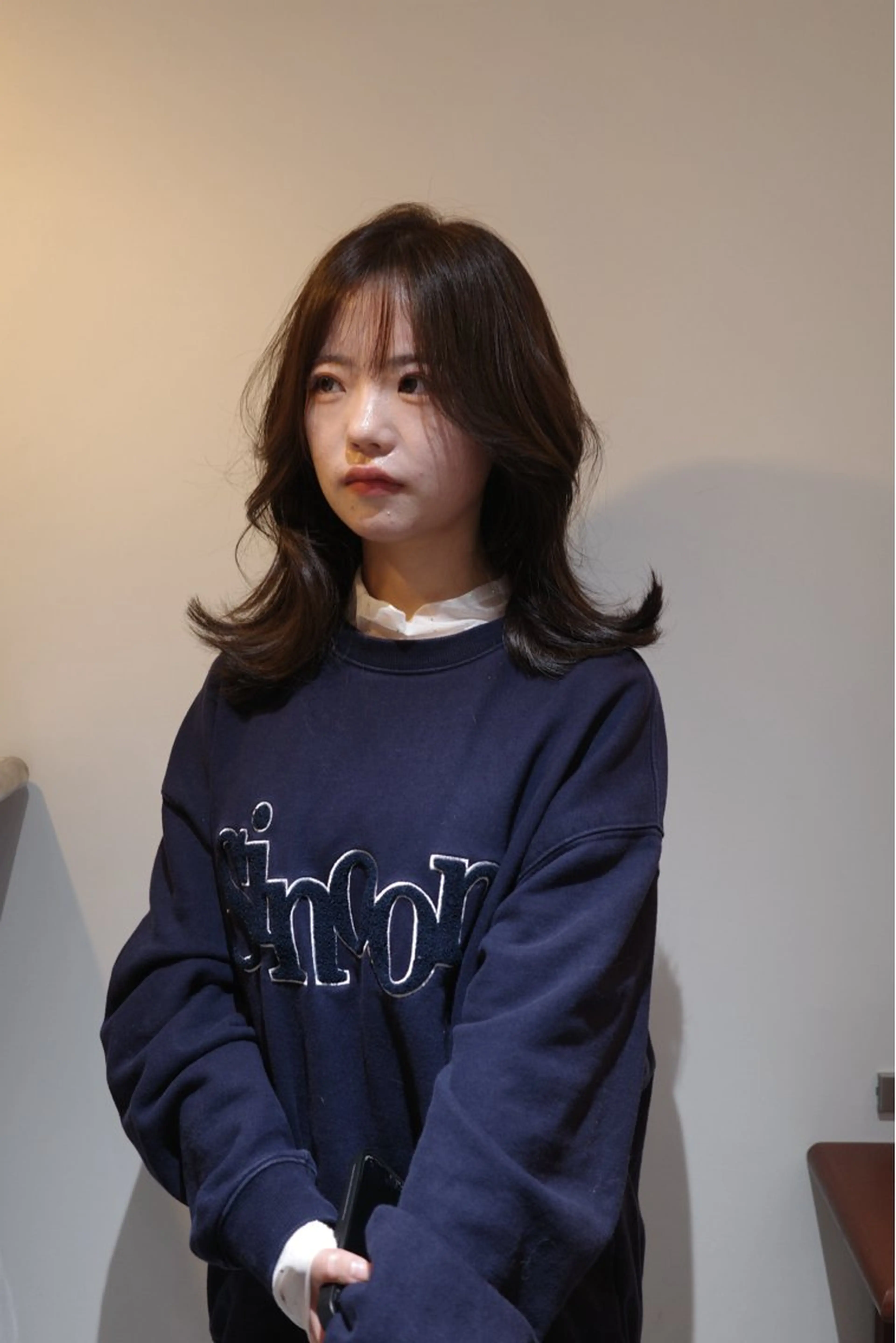 ミディアム カラー ヘアアレンジ ミディアムレイヤー ミディアムパーマ ベージュカラー ブリーチ 抜きっぱなしブロンド カット ヘアカラー トリートメント opus 店長大和 レイヤー/赤み消しのヘアスタイル