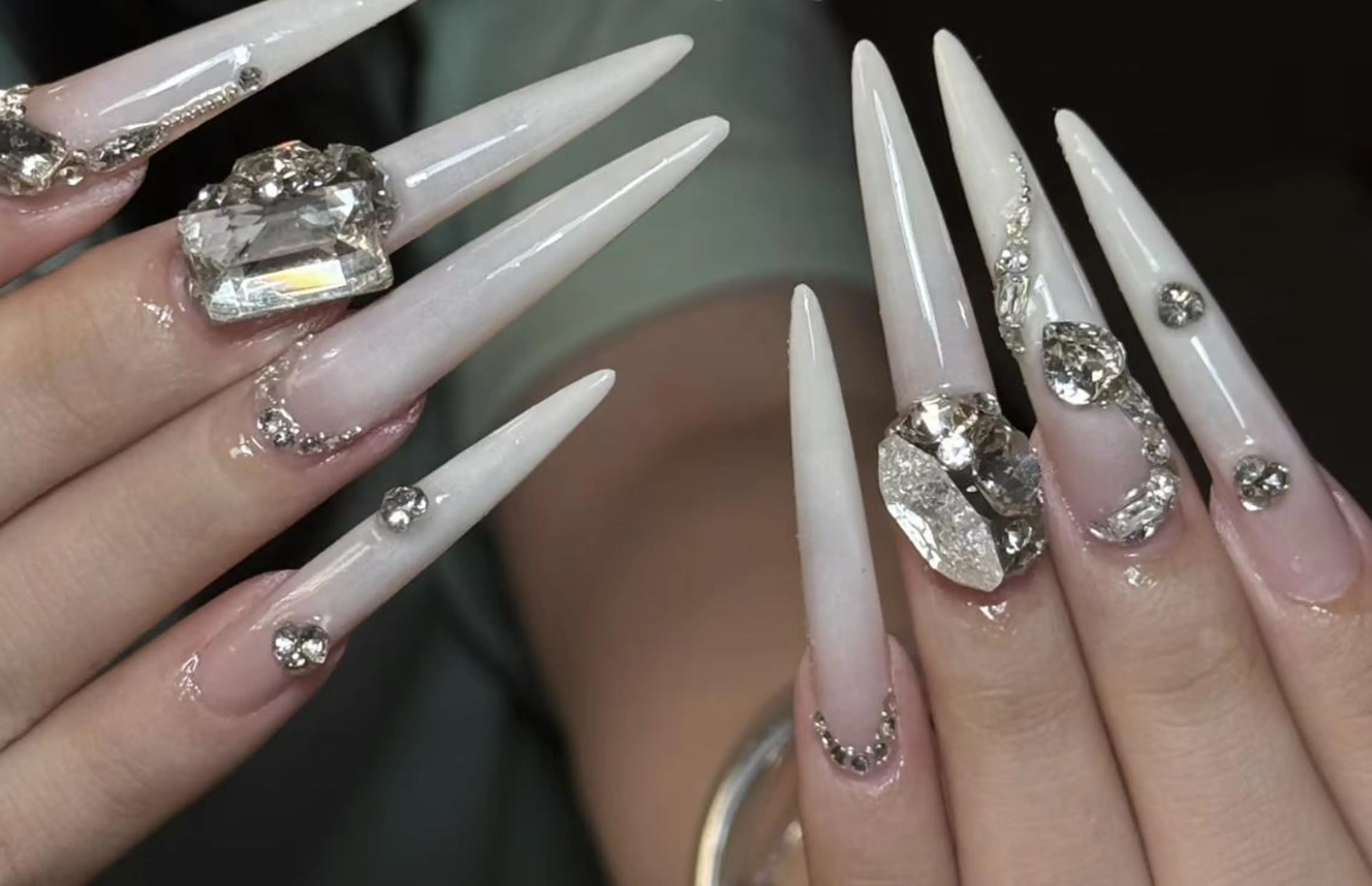 ネイル ハンドネイル エリ🫧 nail池袋東口のネイルデザイン