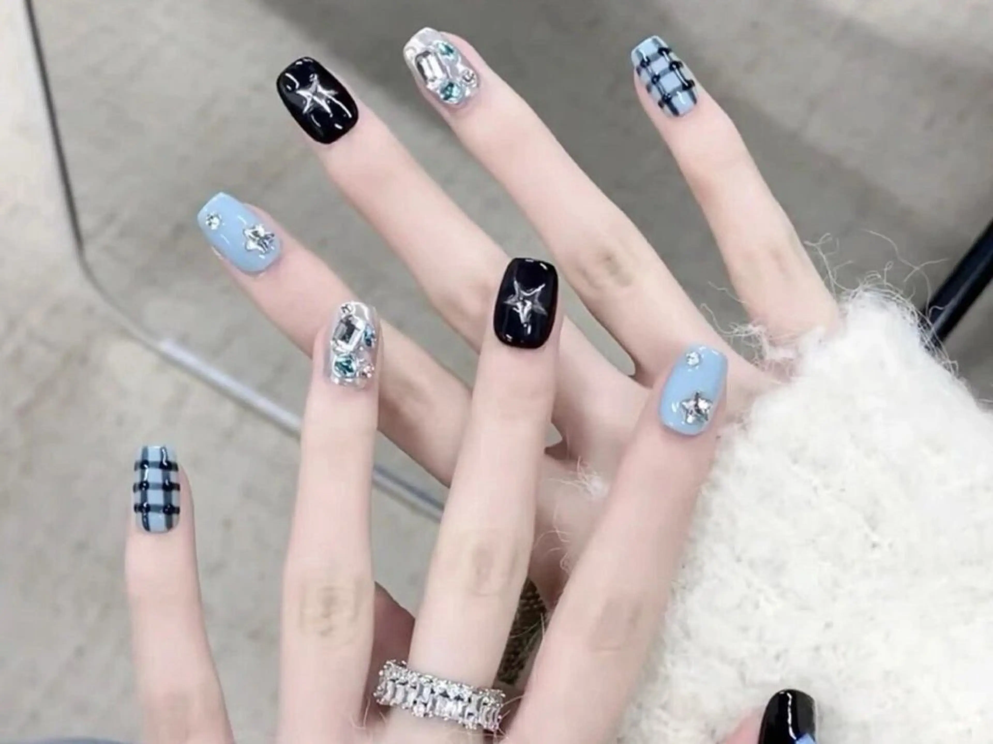ネイル 長さ出し フットネイル フレンチネイル ジェルネイル ガラスフレンチ More Glam Nailsalon 大宮東口店 ～韓国ネイル・ワンホンネイル・スカルプネイル～所属・大宮 愛のネイルデザイン