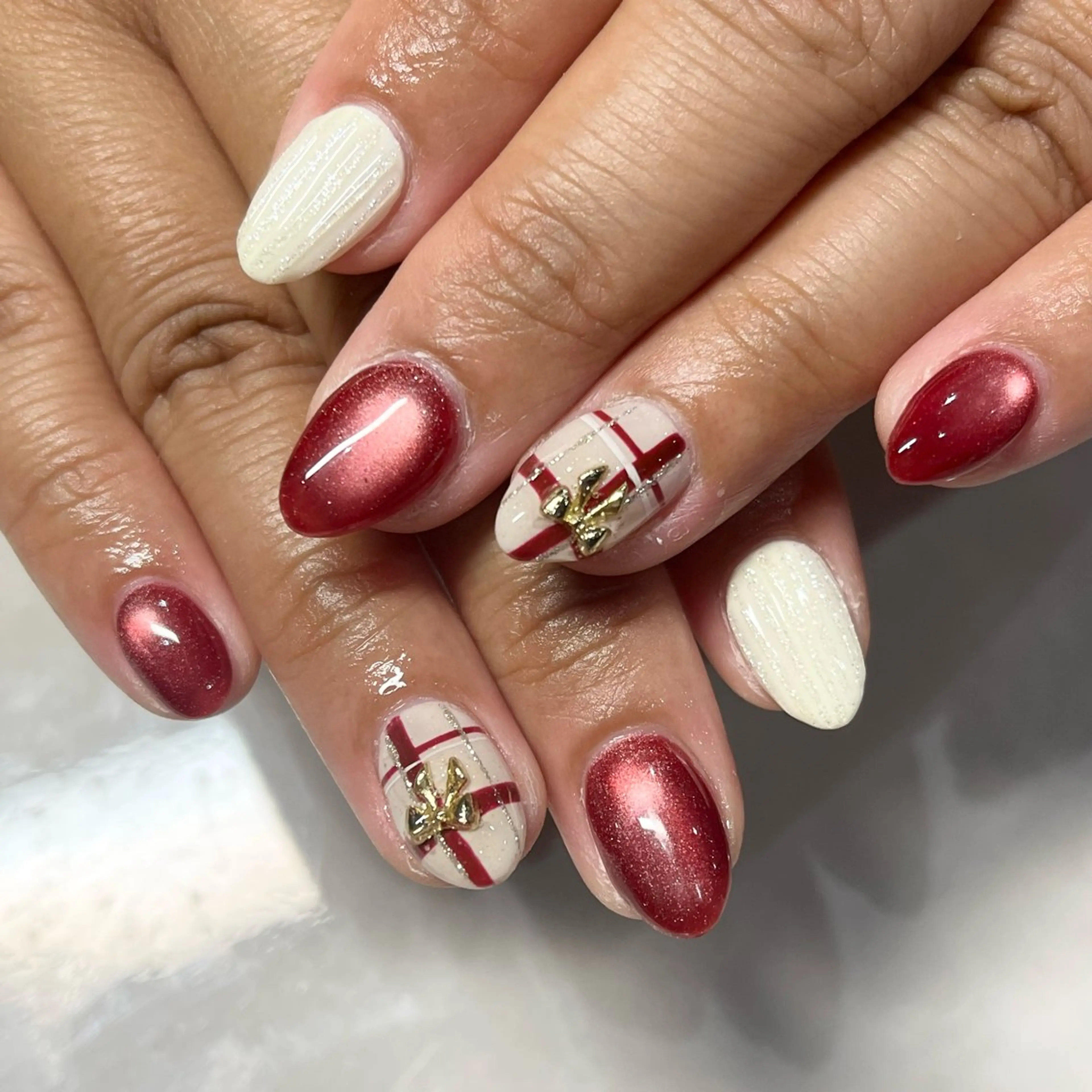 ネイル マグネットネイル 冬ネイル クリスマス ハンドネイル nail salon MARuのネイルデザイン