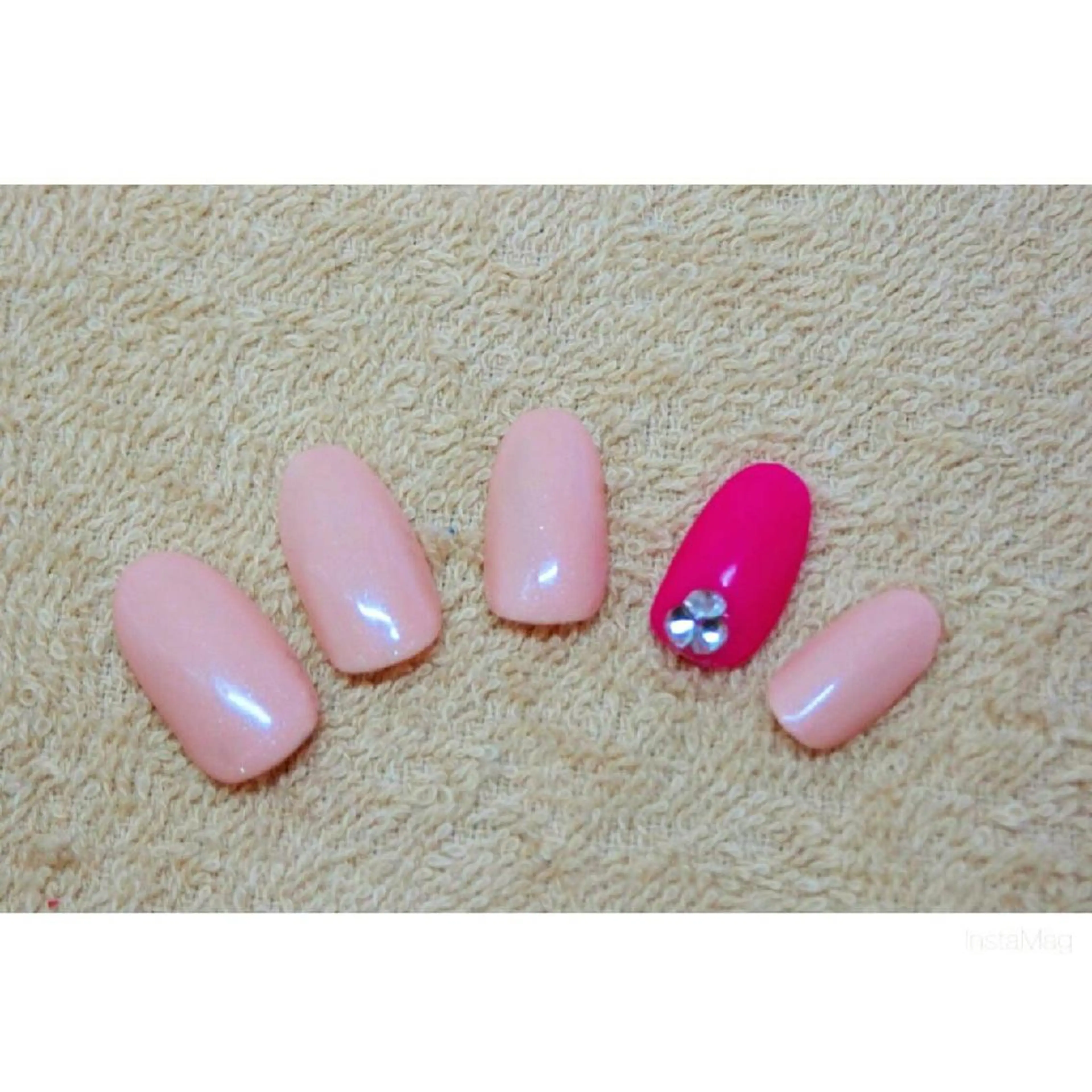 ネイル シンプルネイル 痛ネイル/ワンホン/ フィルイン/長さだしのネイルデザイン