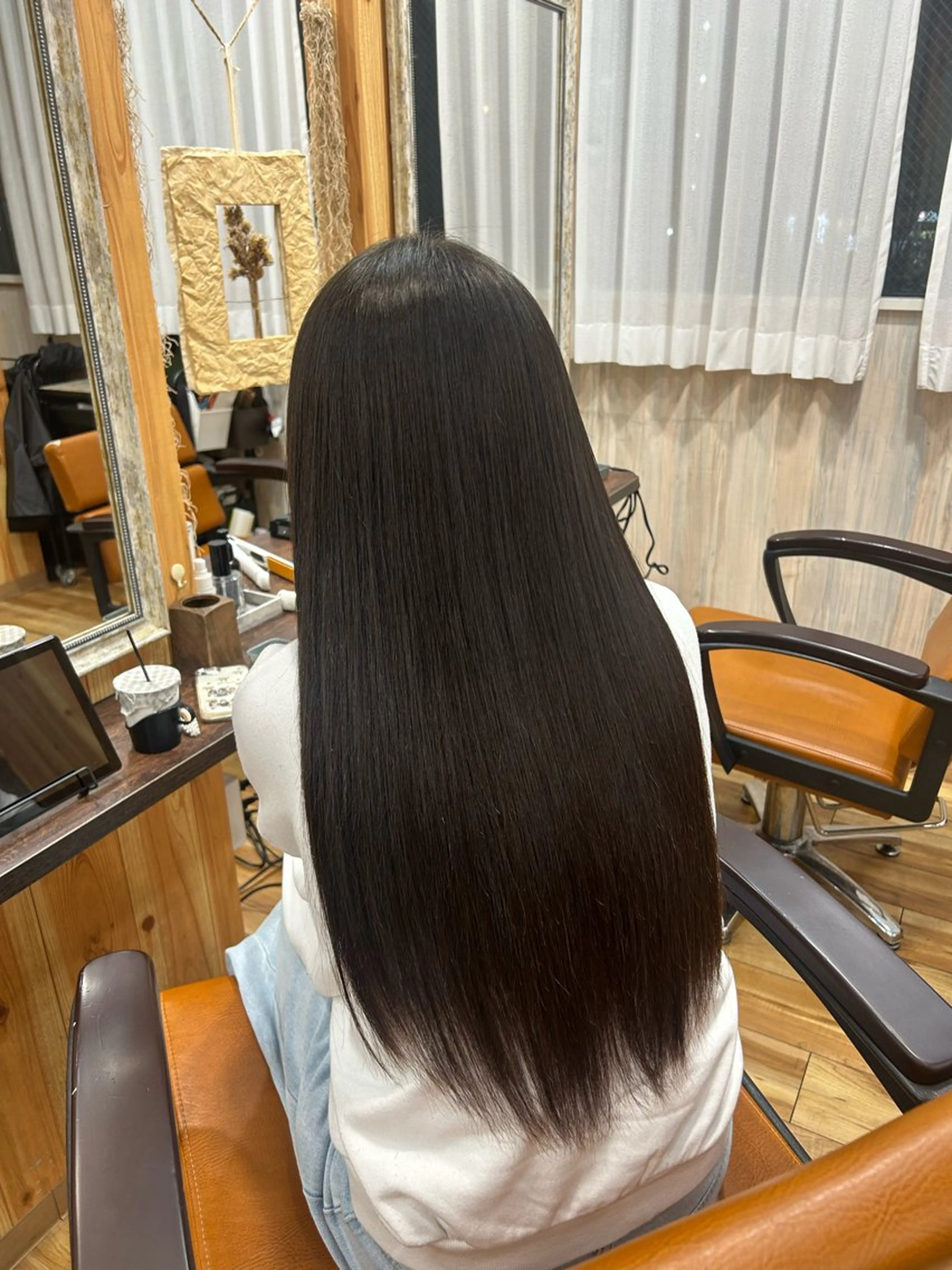 ロング カット 縮毛矯正 長岡 妃奈乃のヘアスタイル