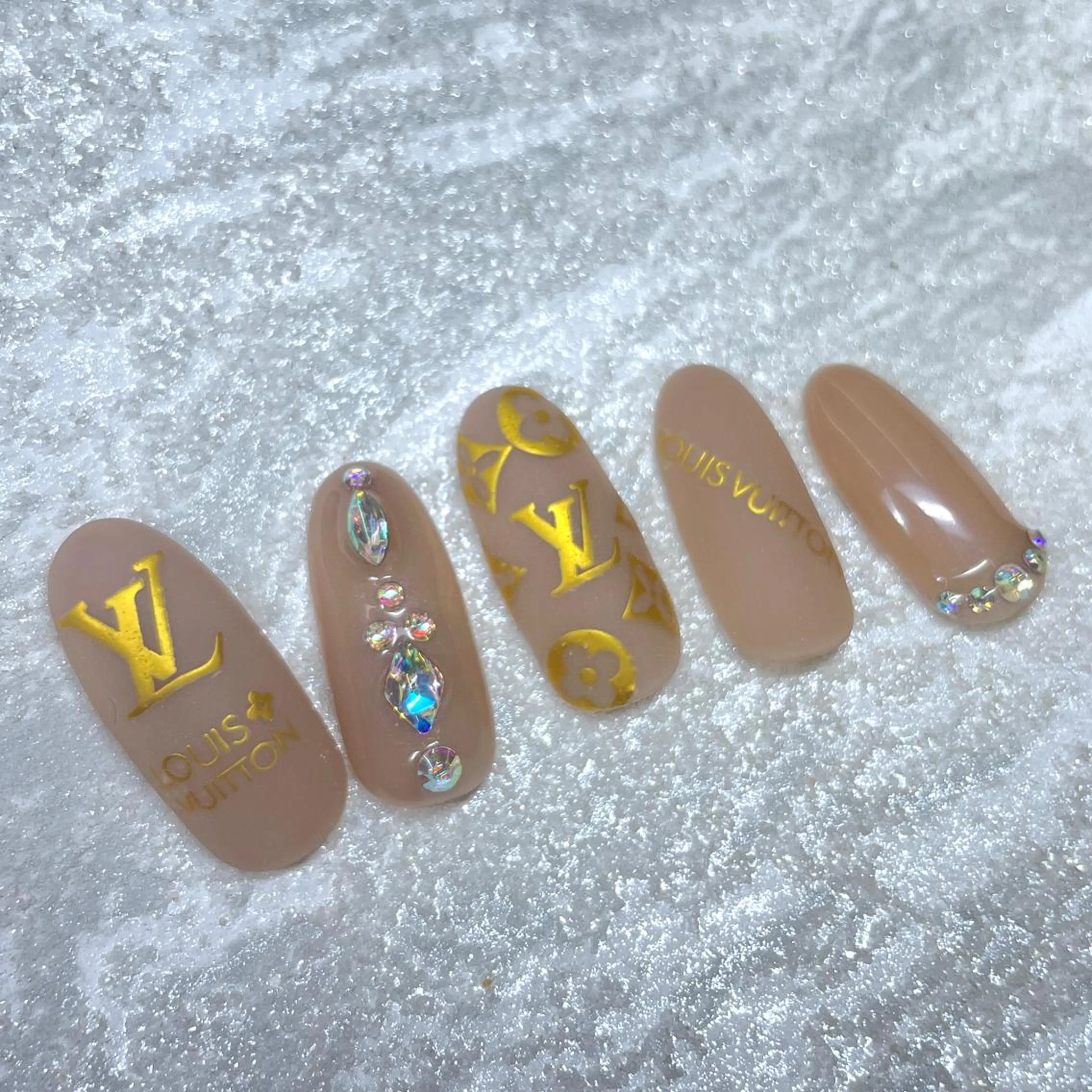 ネイル nail Eclat所属・志賀野 美喜のネイルデザイン