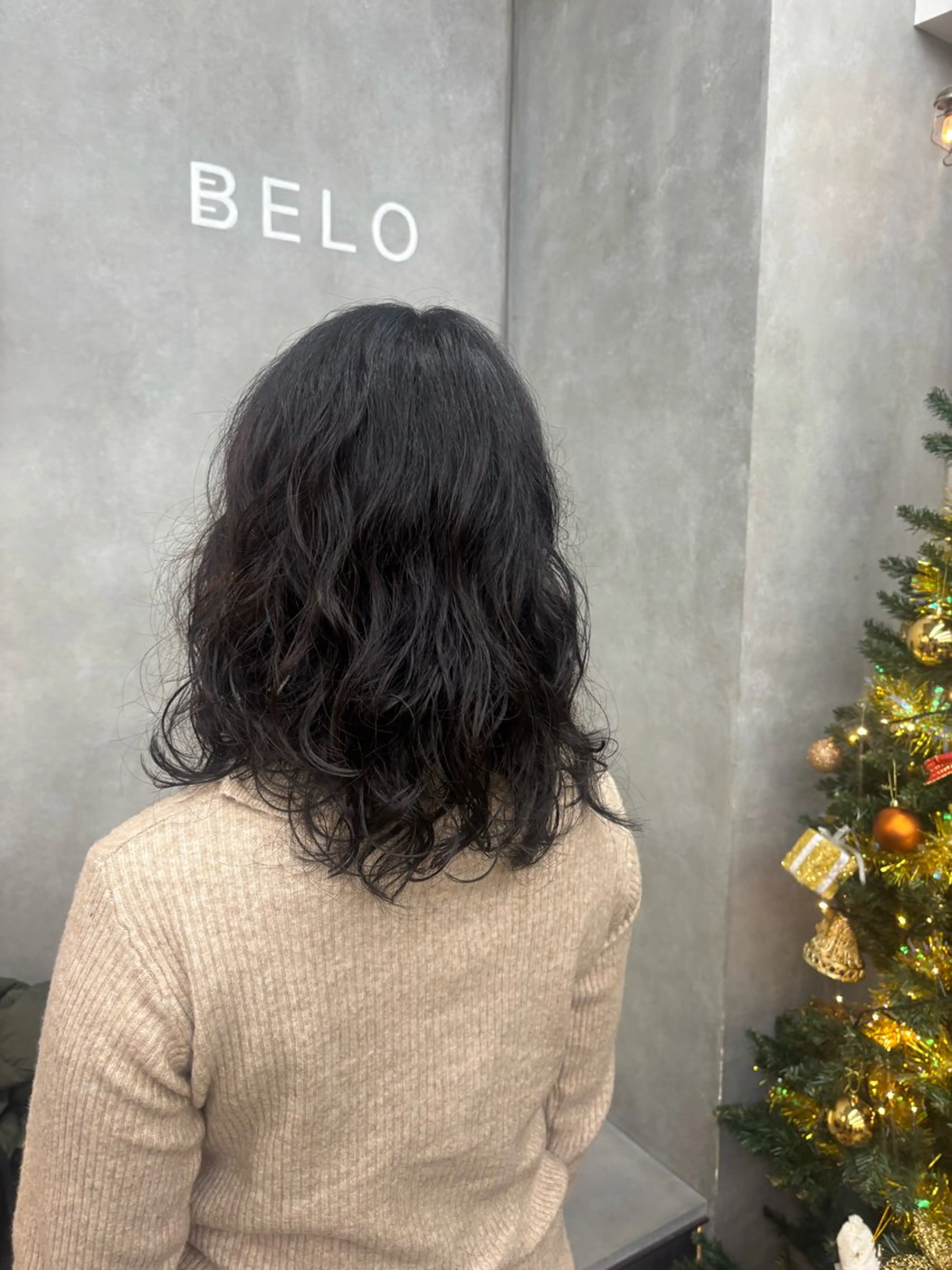 ミディアム BELO 愛未のヘアスタイル