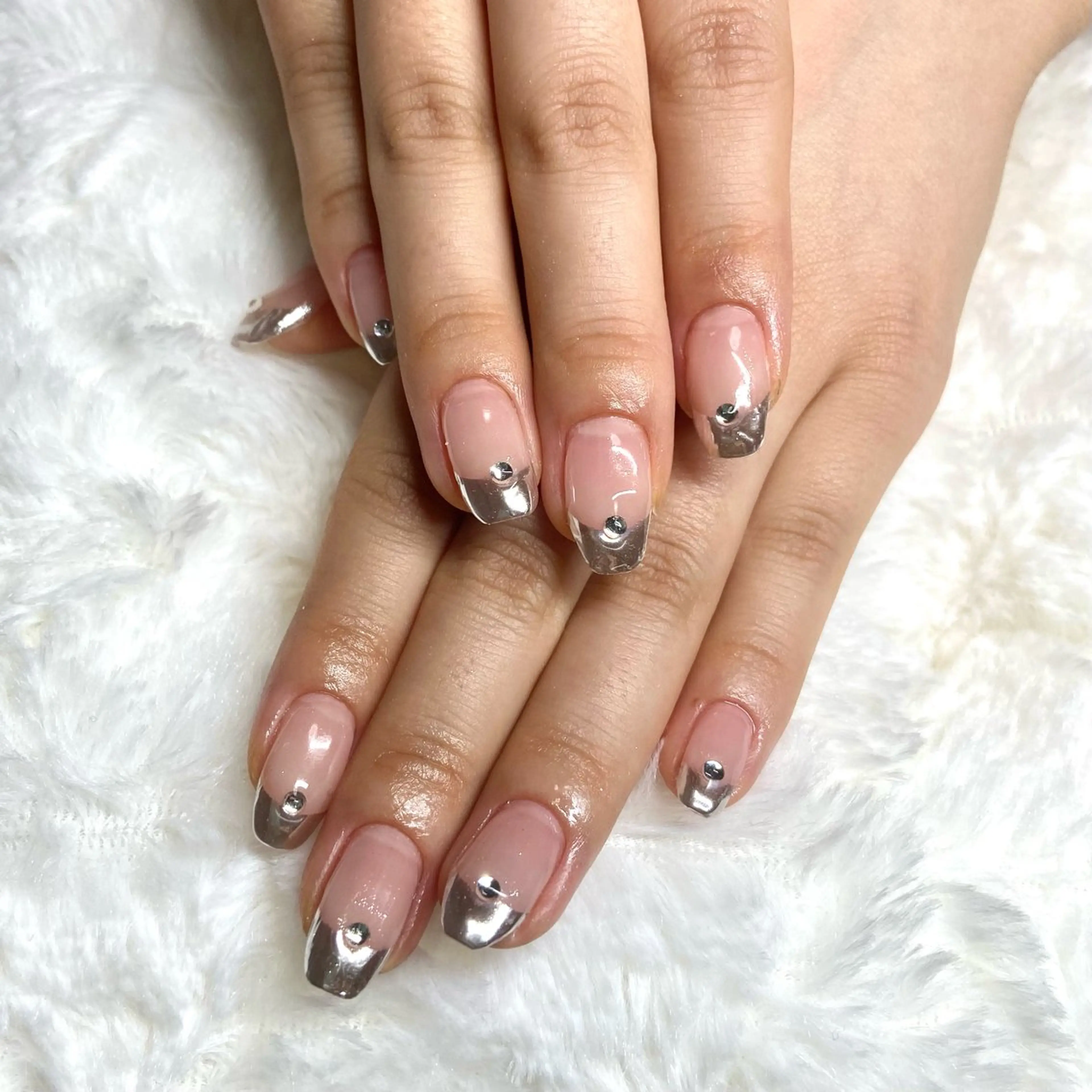 ネイル ネイルメゾン石川橋所属・ネイルメゾンスタッフ Mikuのネイルデザイン