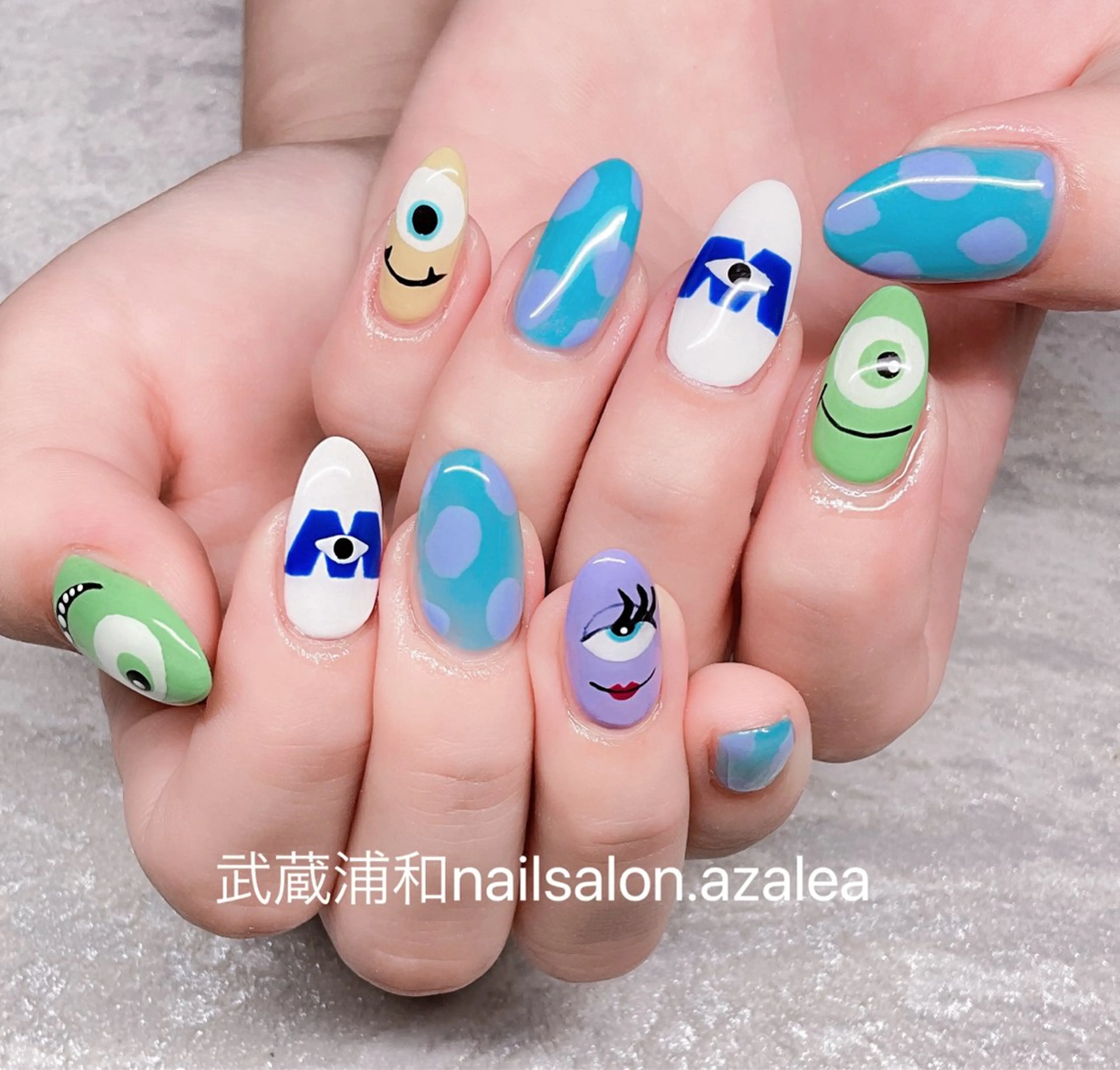 ネイル ハンドネイル R inのネイルデザイン