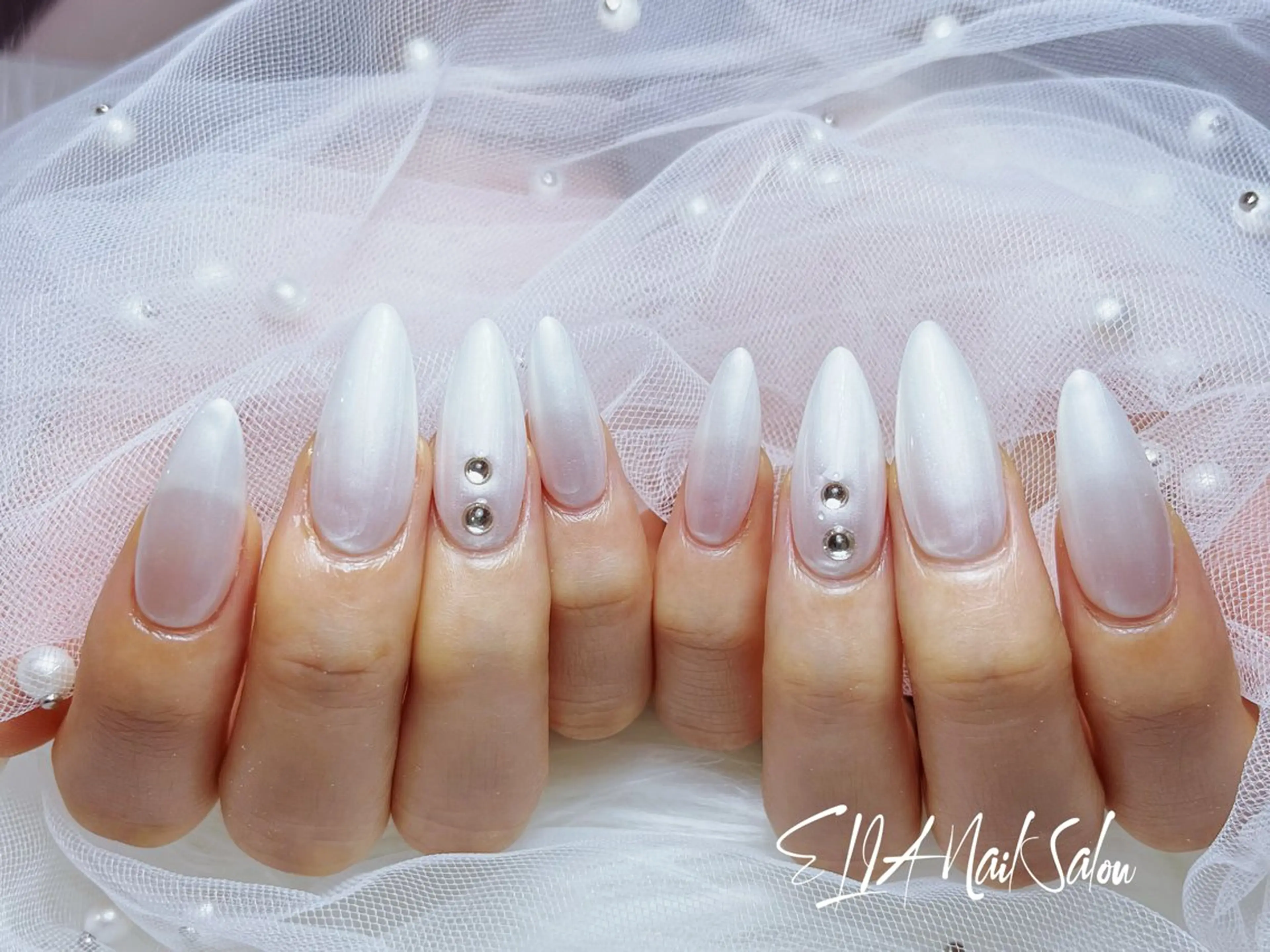 セミロング cici nailのネイルデザイン
