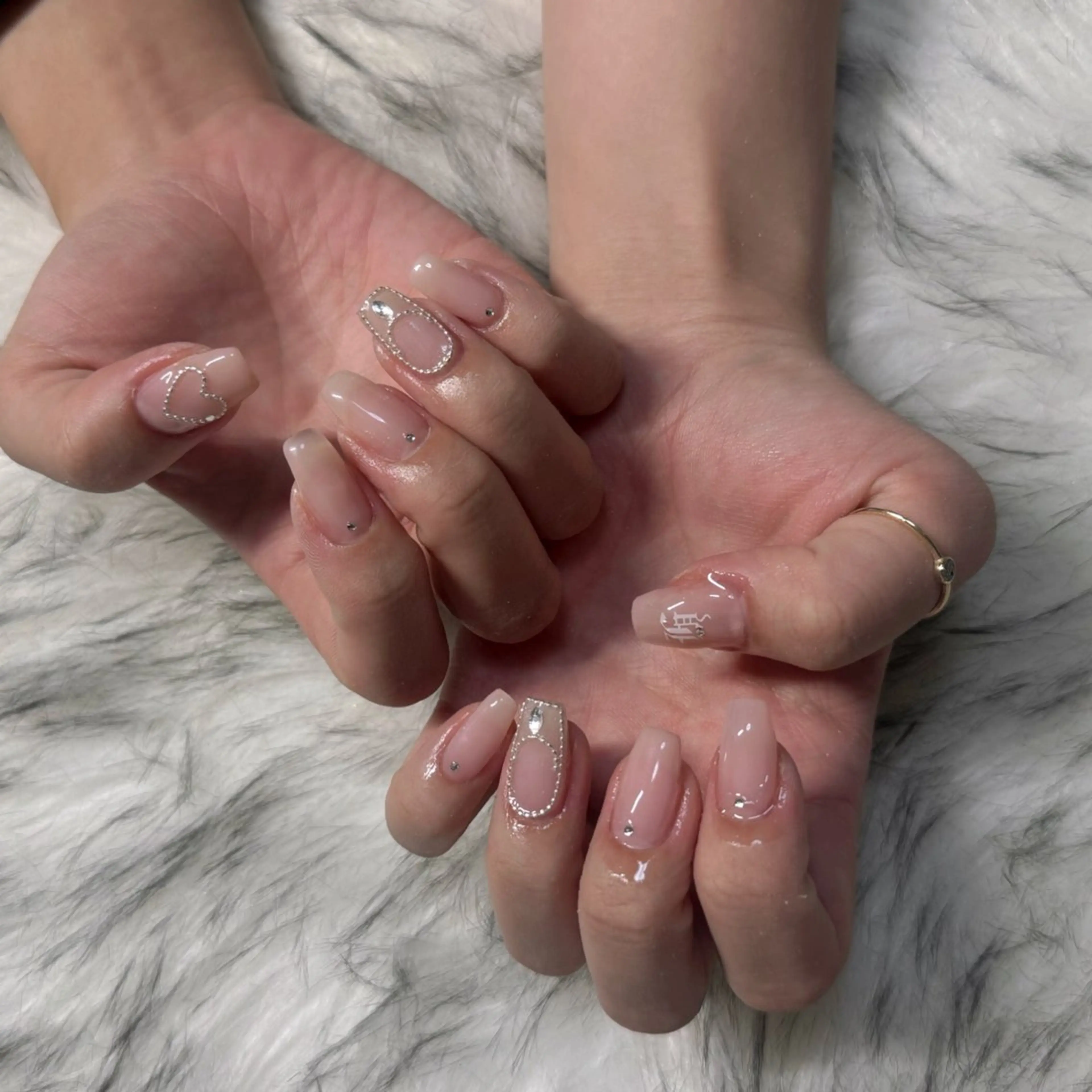 セミロング ハンドネイル mao .のネイルデザイン