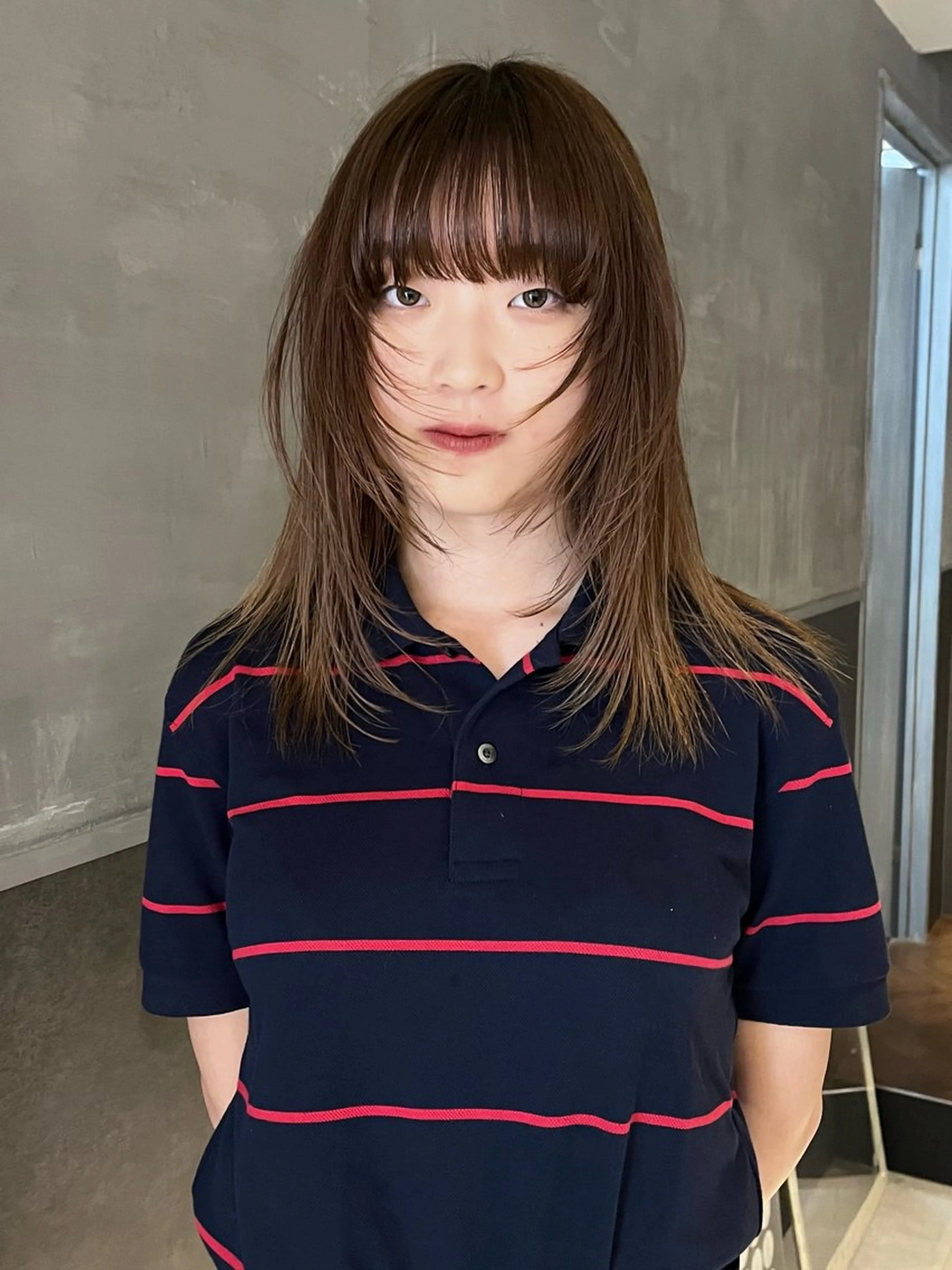 セミロング カット 田中 里奈のヘアスタイル