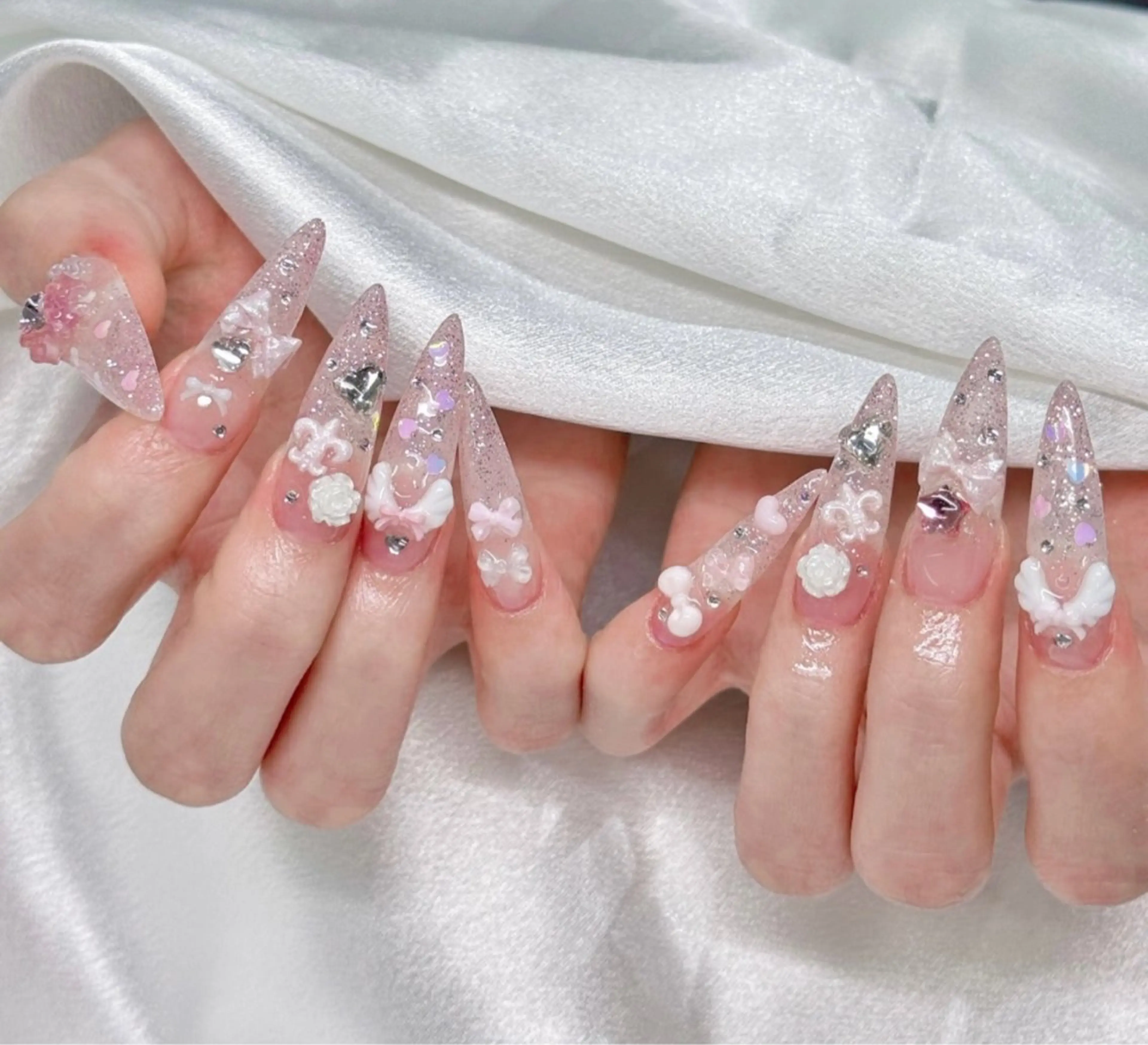 ネイル オーロラネイル ブルー チークネイル フットネイル フレンチネイル ハンドネイル REI レイのネイルデザイン