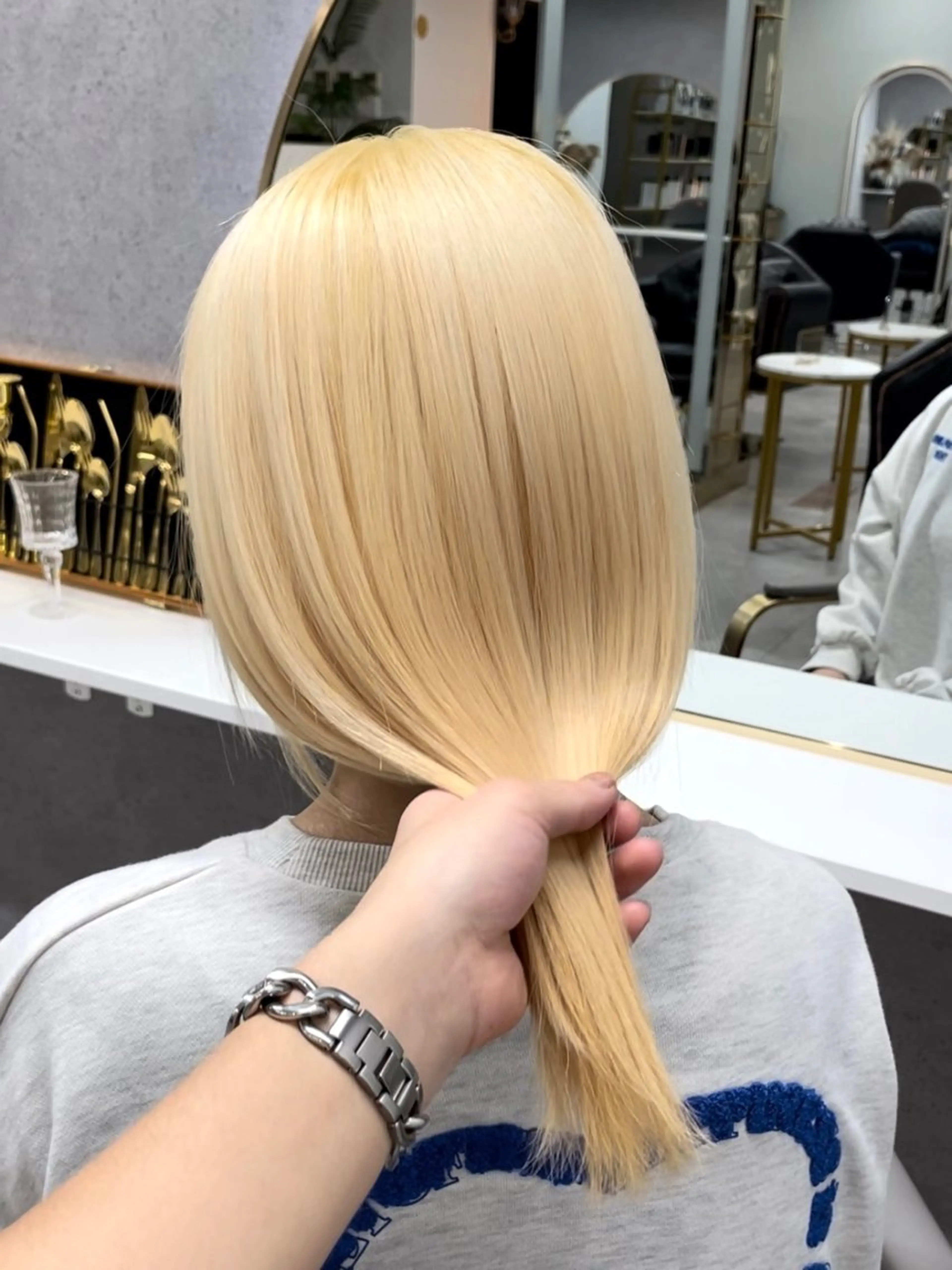 ブリーチ＋カラーの写真