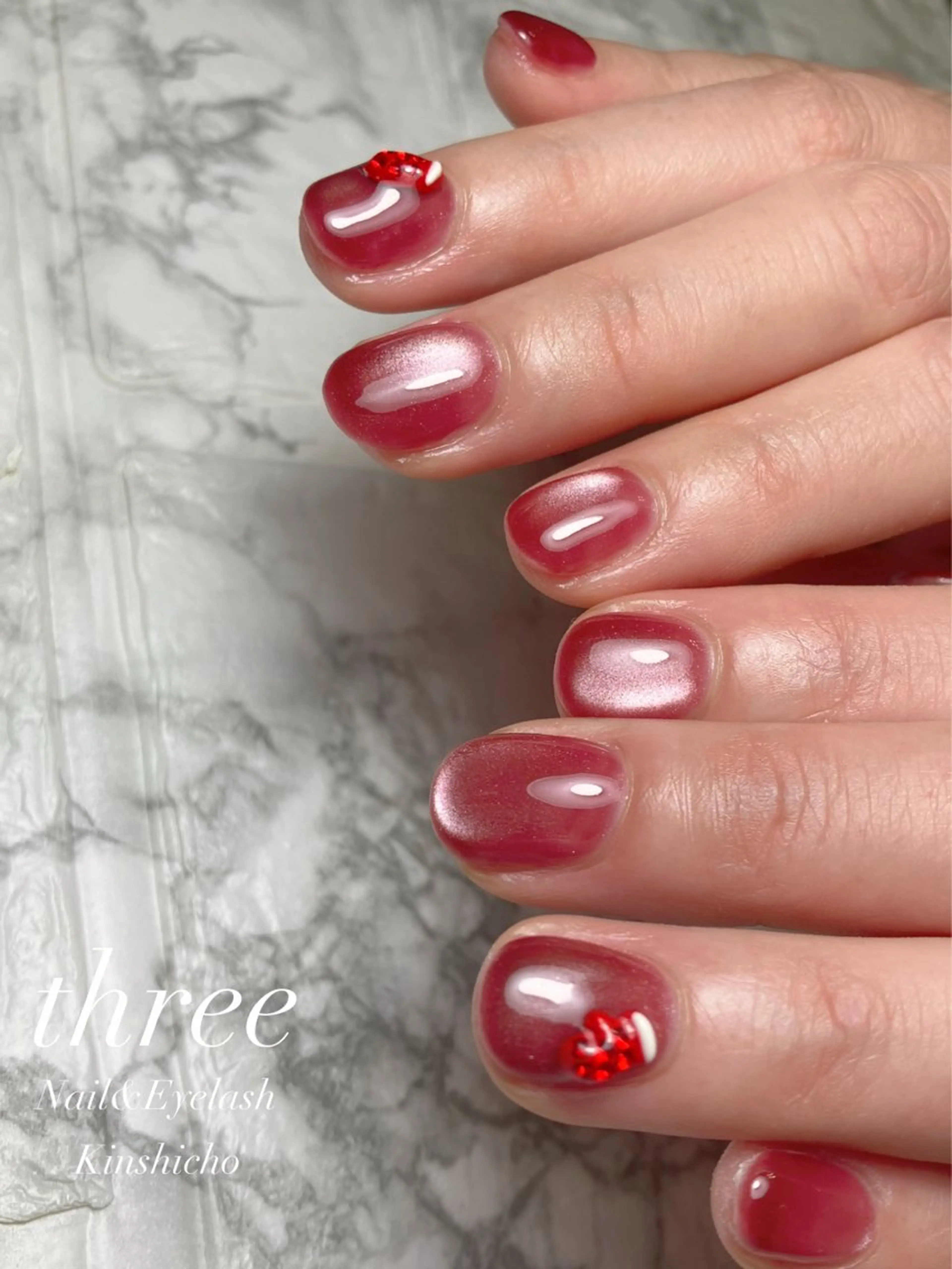 ネイル 氷ネイル・うるうるネイル マグネットネイル three Nail&Eyeのネイルデザイン