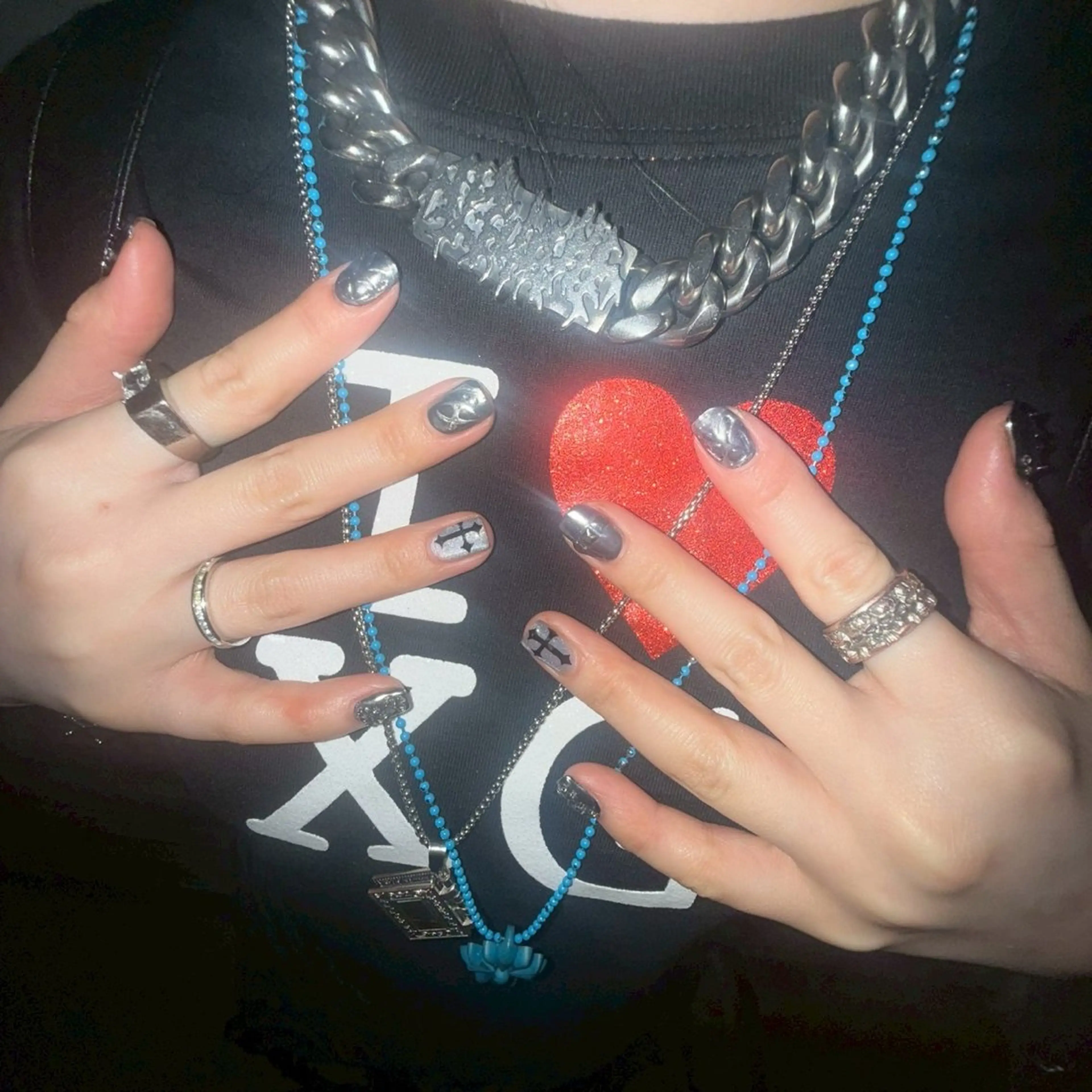 ネイル ISLAND TOKYO所属・ISLAND ONISHIの眉毛・アイブロウイメージ