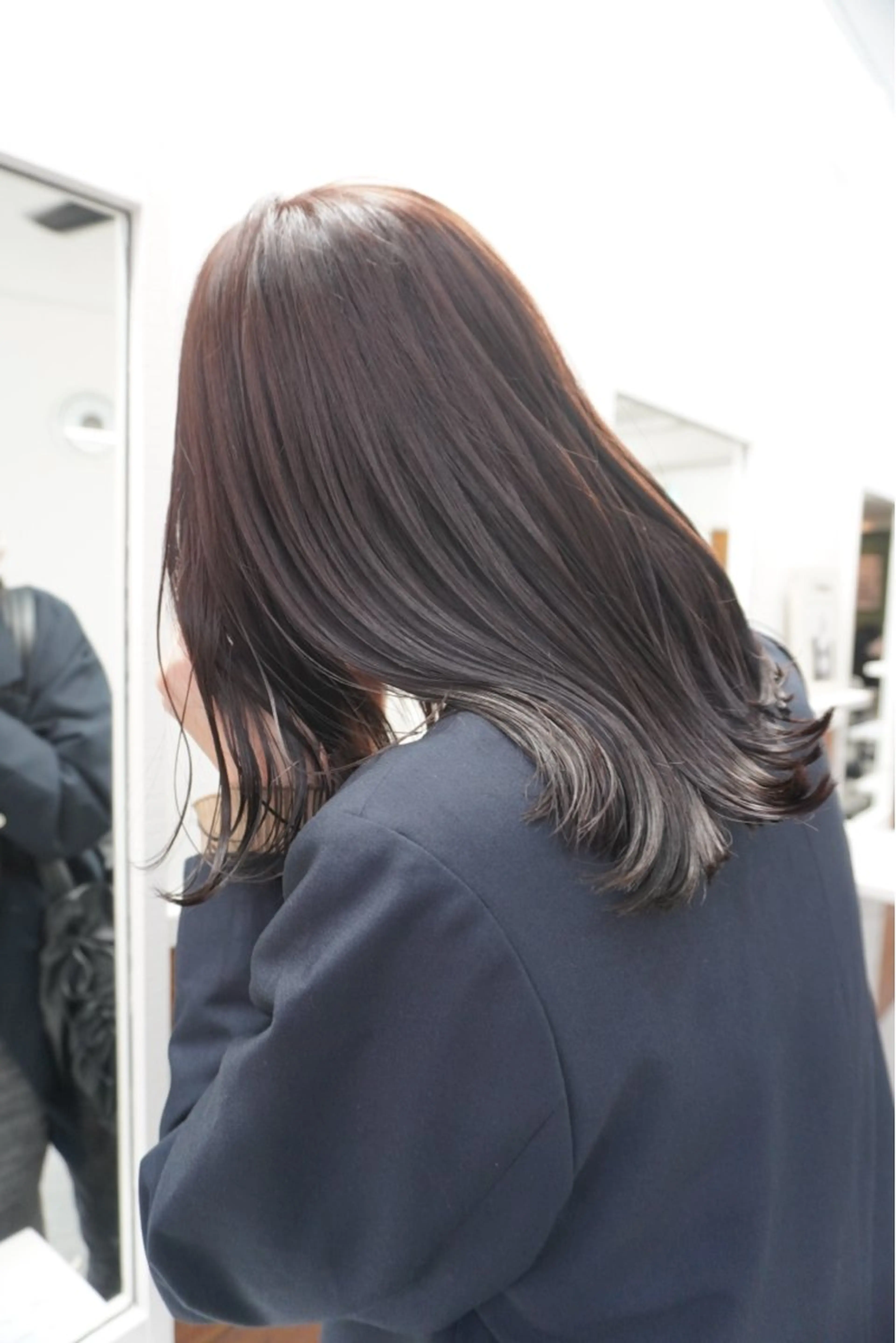 ミディアム カラー ブラウンカラー ラベンダーカラー ラベンダーブラウン レイヤー／似合わせ TAKUYAのヘアスタイル