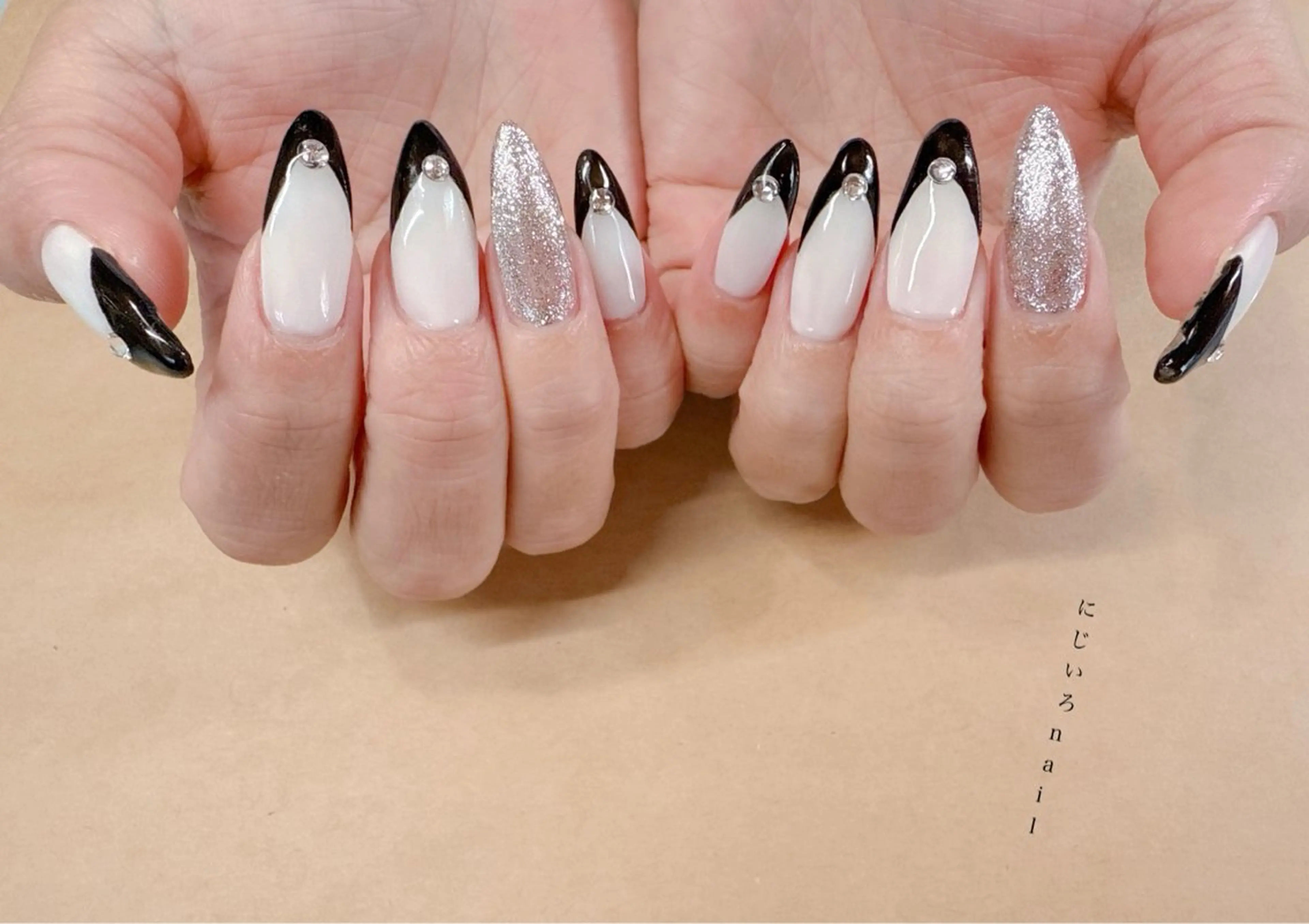 ネイル にじいろ nailのネイルデザイン