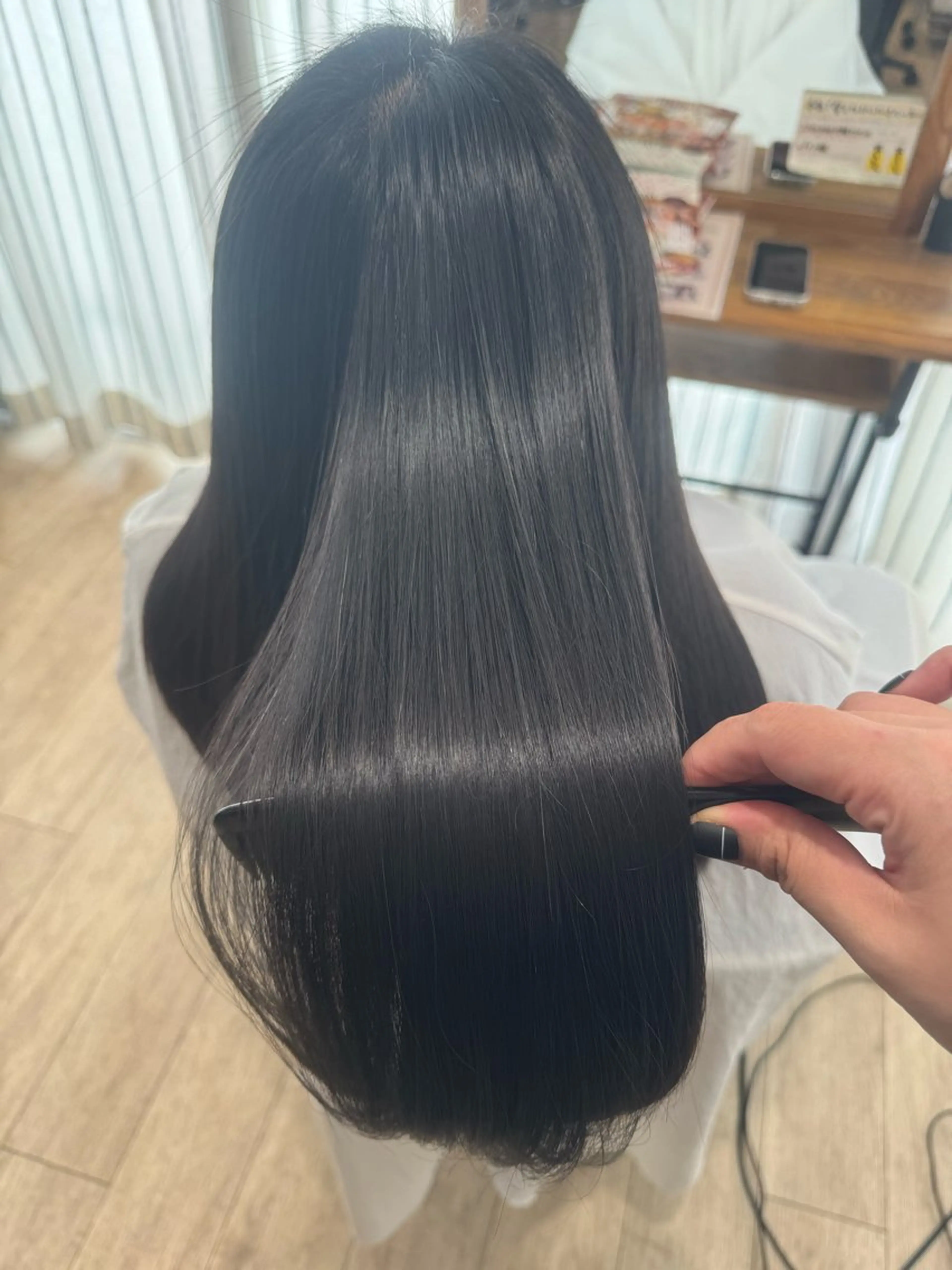 ロング 卒業式のヘアスタイル 縮毛矯正 カット 縮毛矯正 トリートメント やまぐち まりんのヘアスタイル