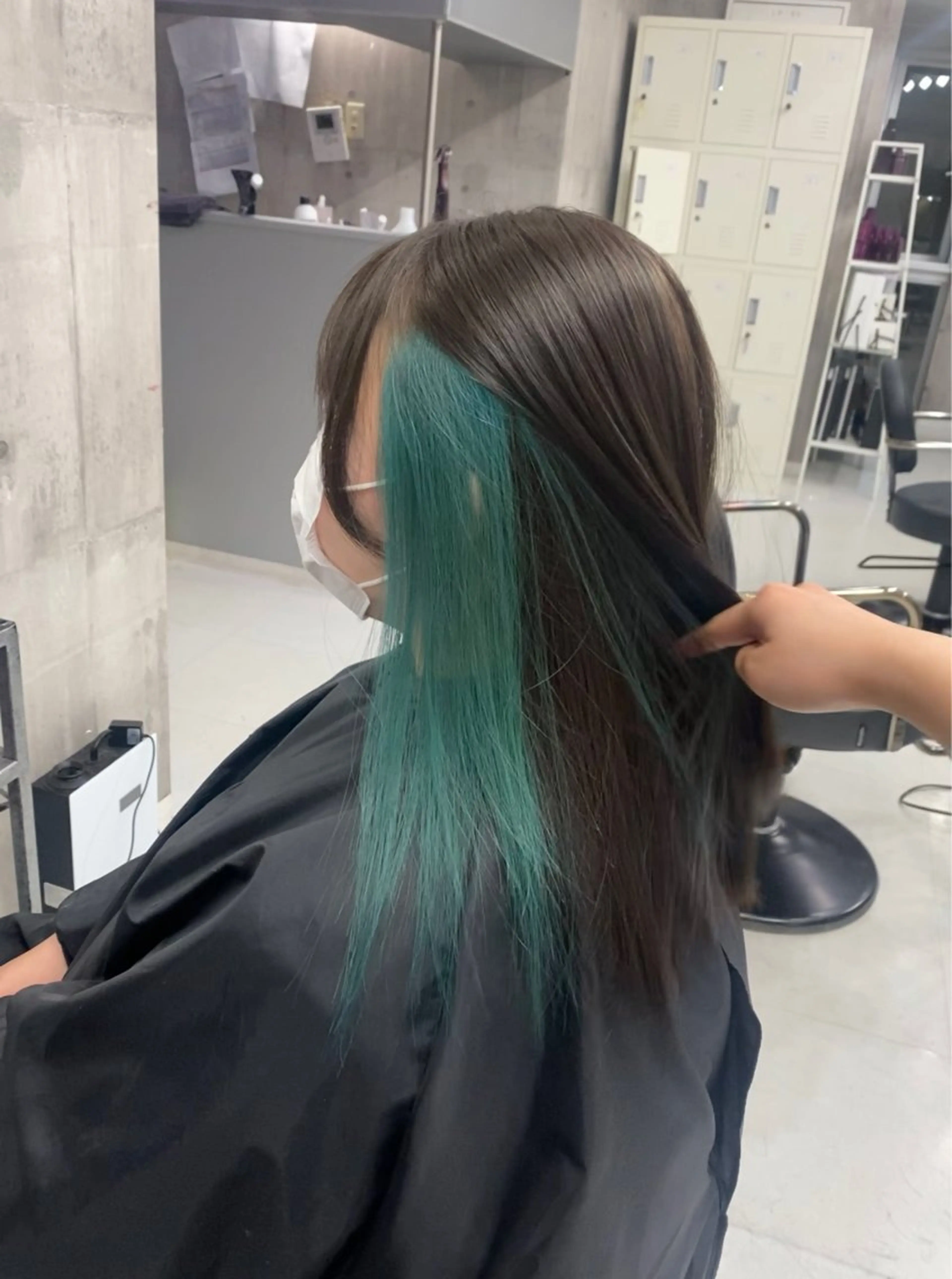 セミロング カラー のん🎀ハイトーン/ レイヤーカット🐳のヘアスタイル