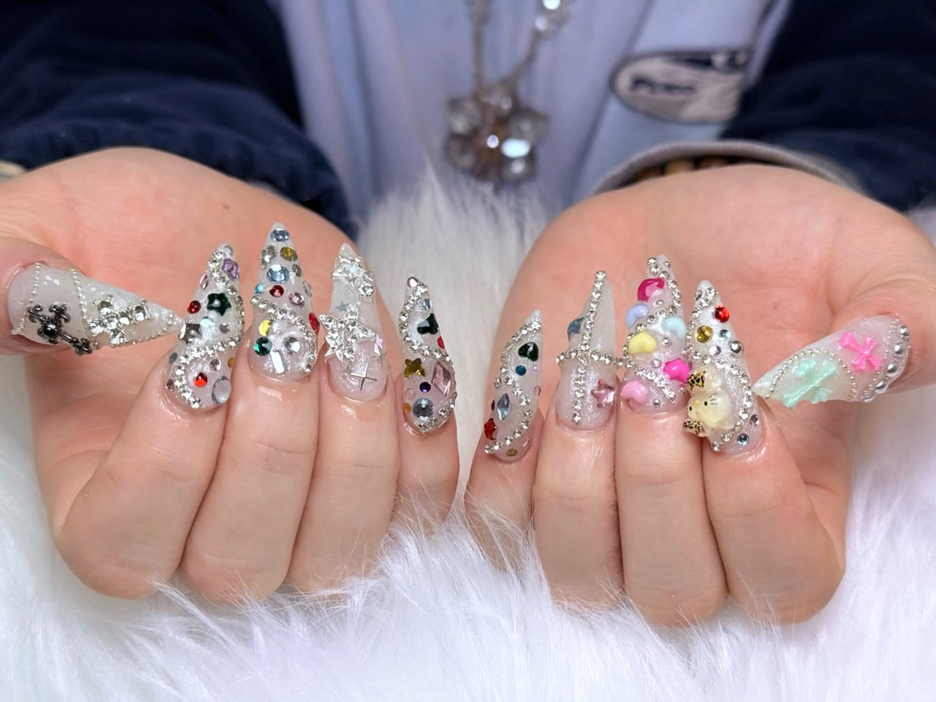 ネイル フレンチネイル ジェルネイル ガーリー 韓国ネイル ロングネイル ハンドネイル タオ チャンのネイルデザイン