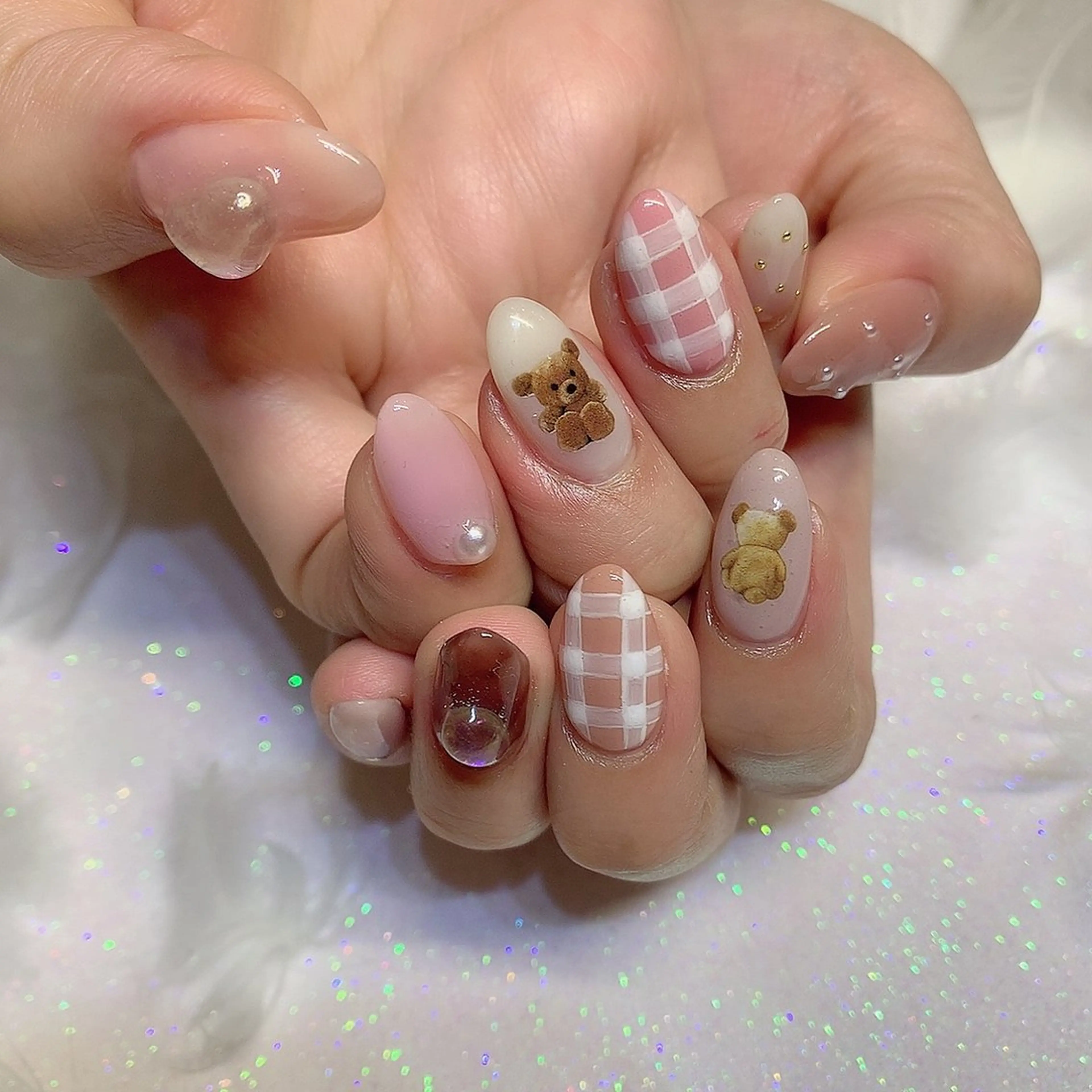 ネイル キラキラネイル 韓国ネイル 持ち込み ピンク ストーンネイル シェアサロンLei.g(レイジー)所属・3Dアートネイル💗 都築レナのネイルデザイン