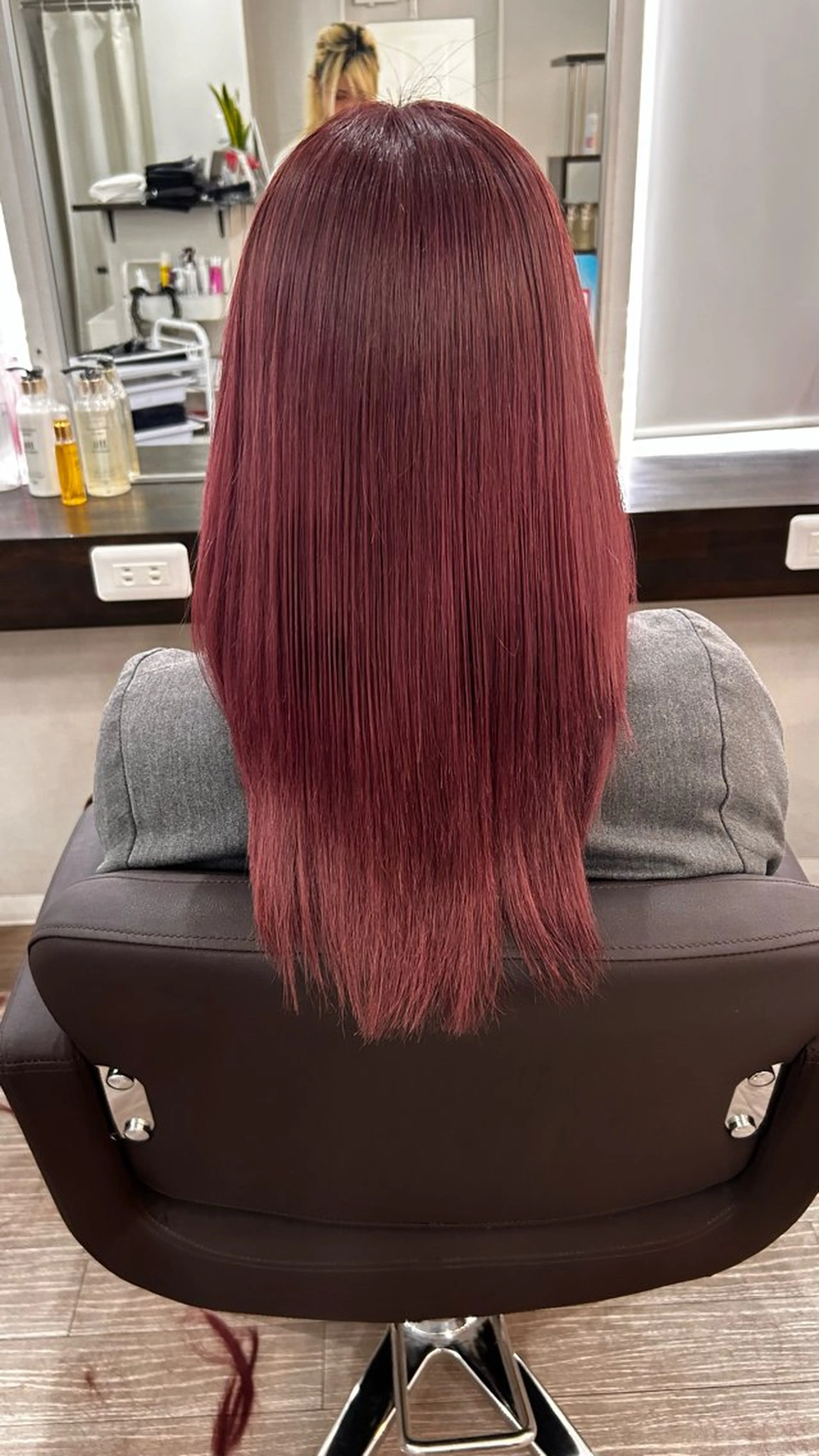 セミロング カラー レッドカラー ヘアカラー 長田 麻友子のヘアスタイル