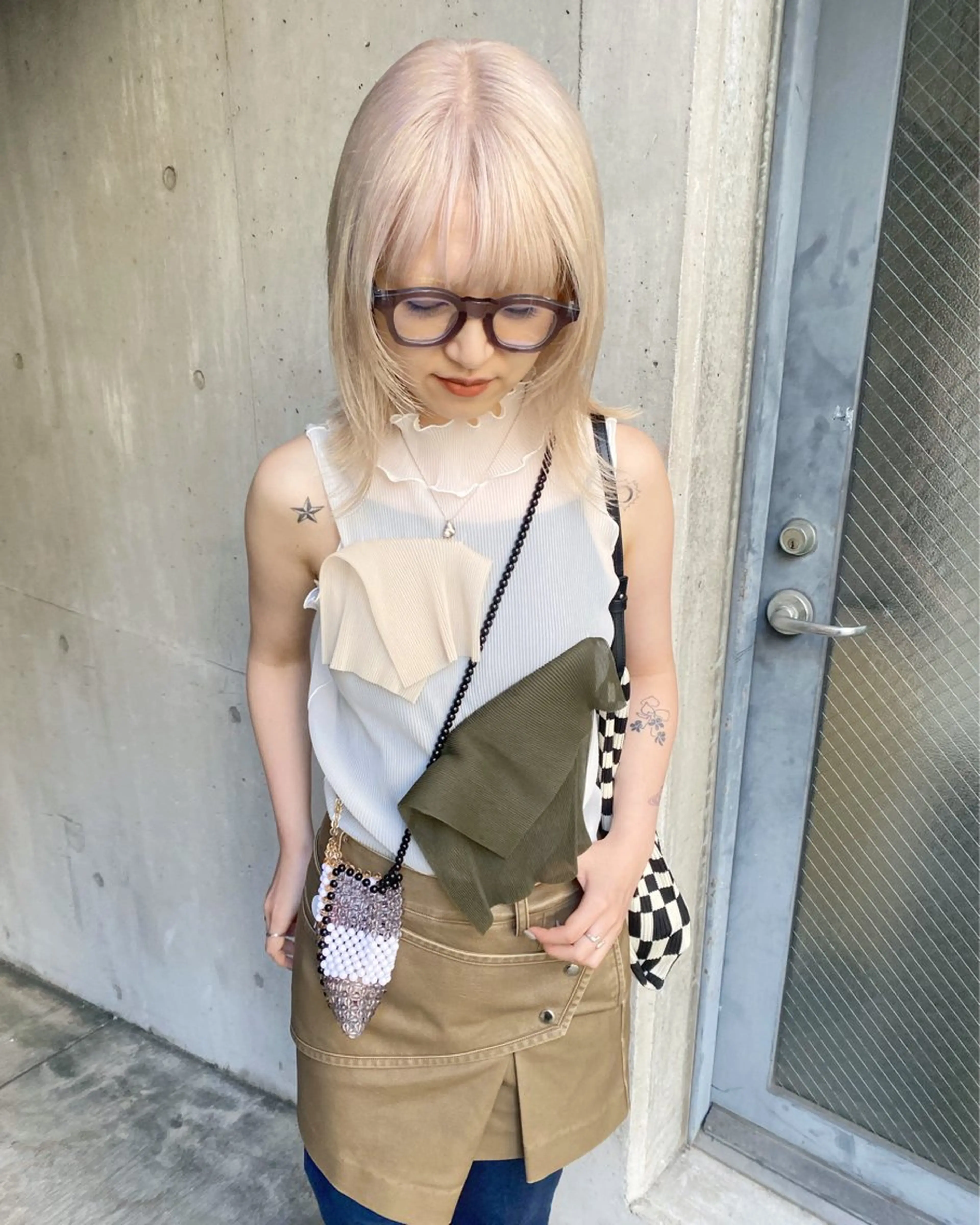 ミディアム 顔まわりレイヤー 顔周りカット レイヤーカット 福田 千紗のヘアスタイル