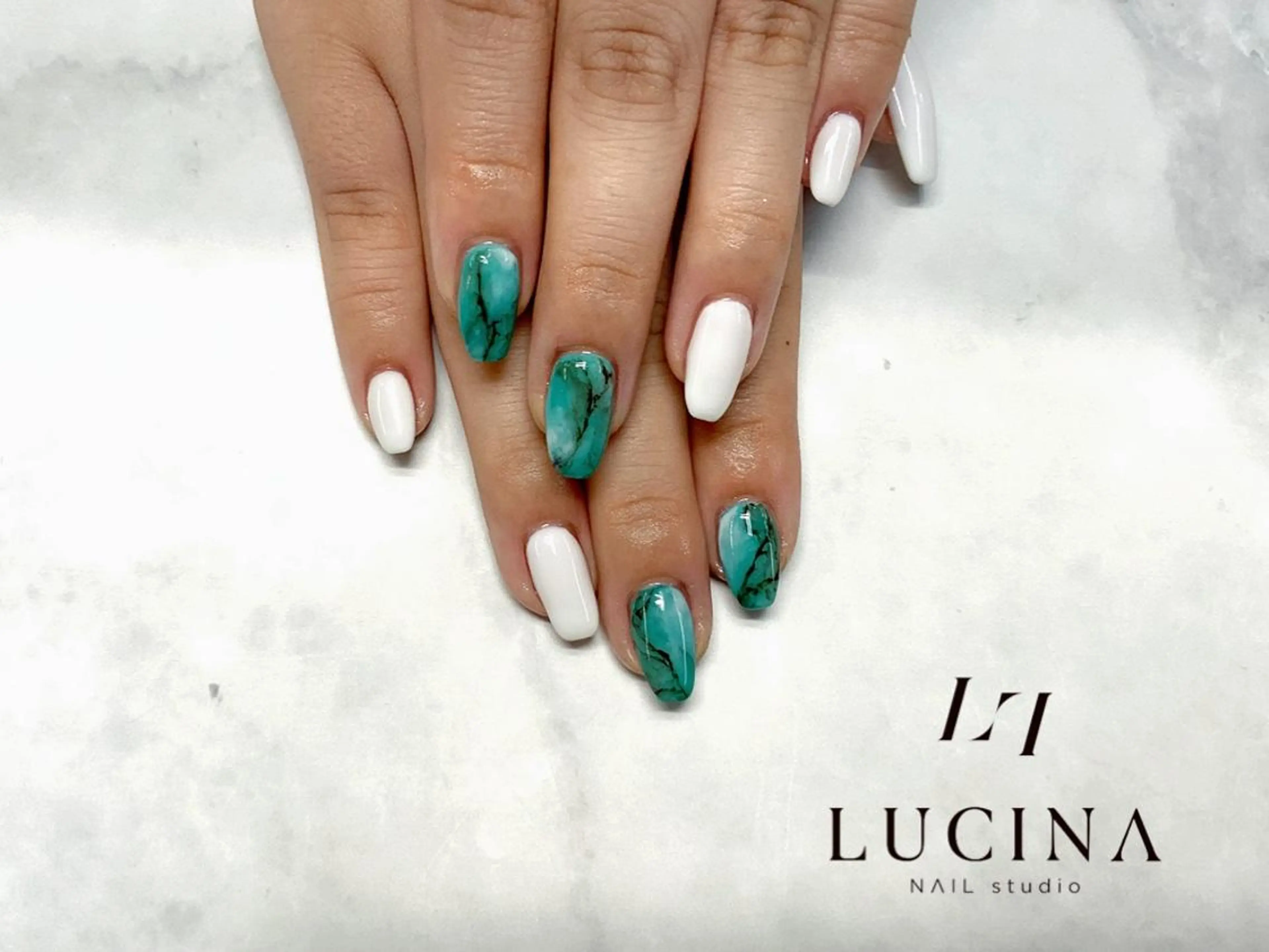 新橋 ルキナ スタッフのネイルデザイン