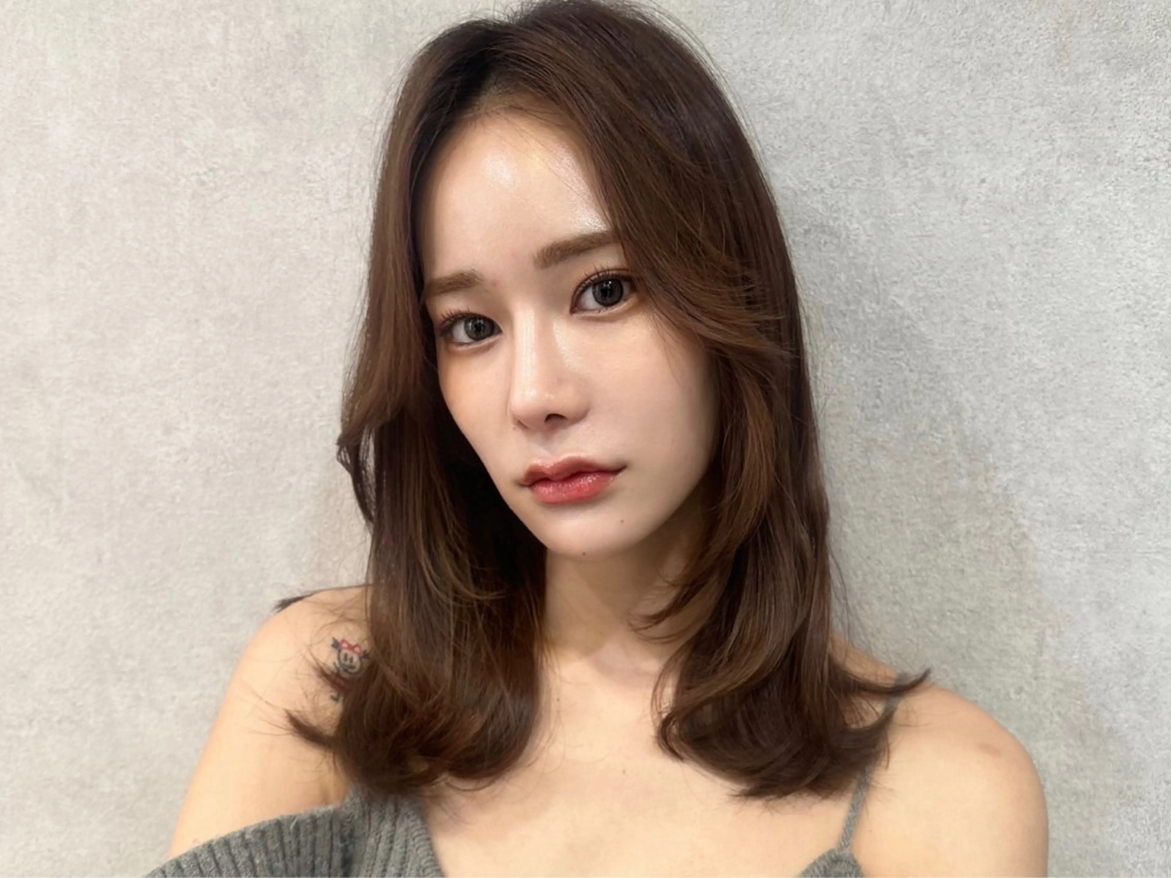 ミディアム Londrouge所属・韓国ヘア／レイヤー/ 顔周り/Harunaのヘアスタイル