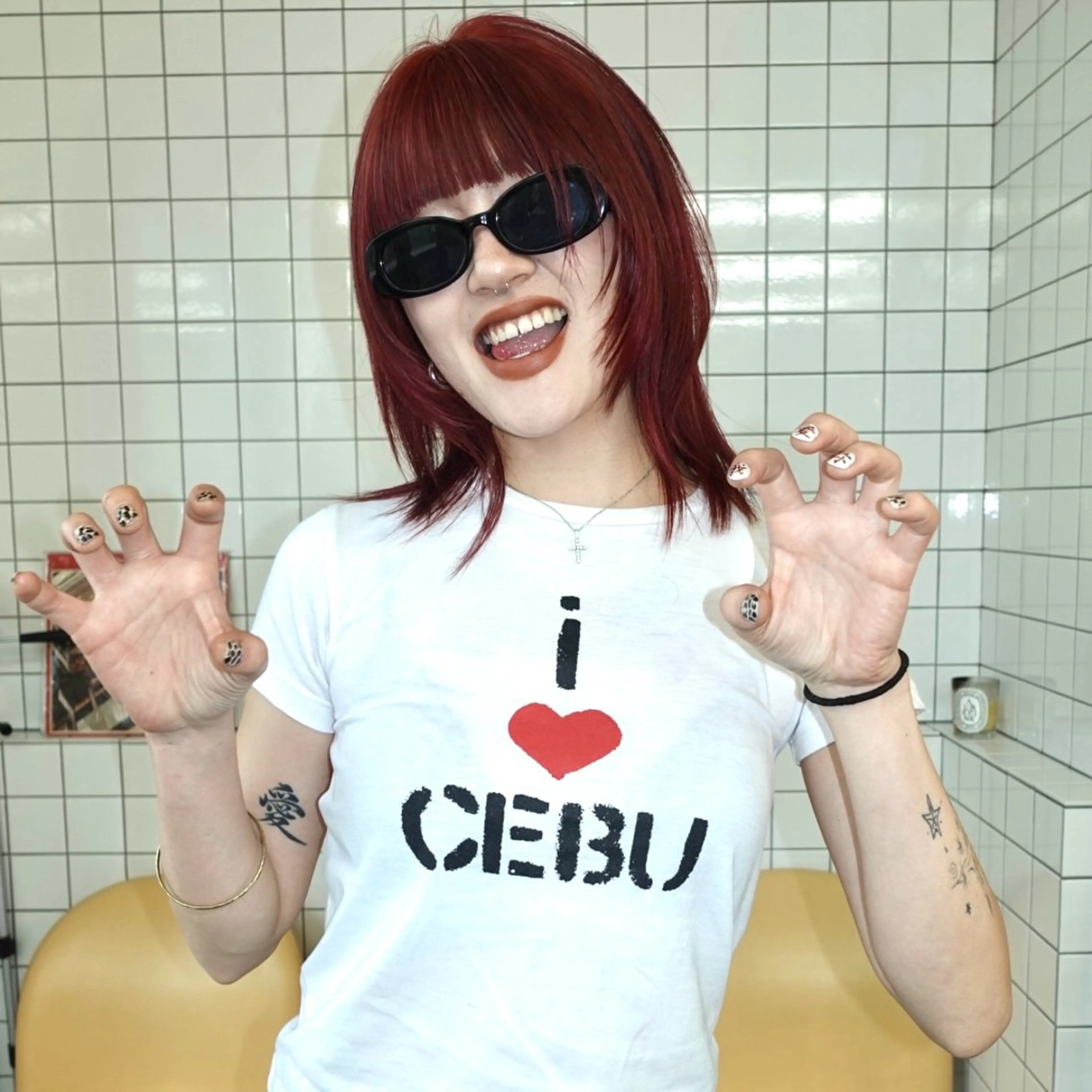 セミロング カラー 顔まわりレイヤー ハッシュカット ハイレイヤー 韓国風ヘア レイヤーカット レイヤーカット ハッシュカットのヘアスタイル