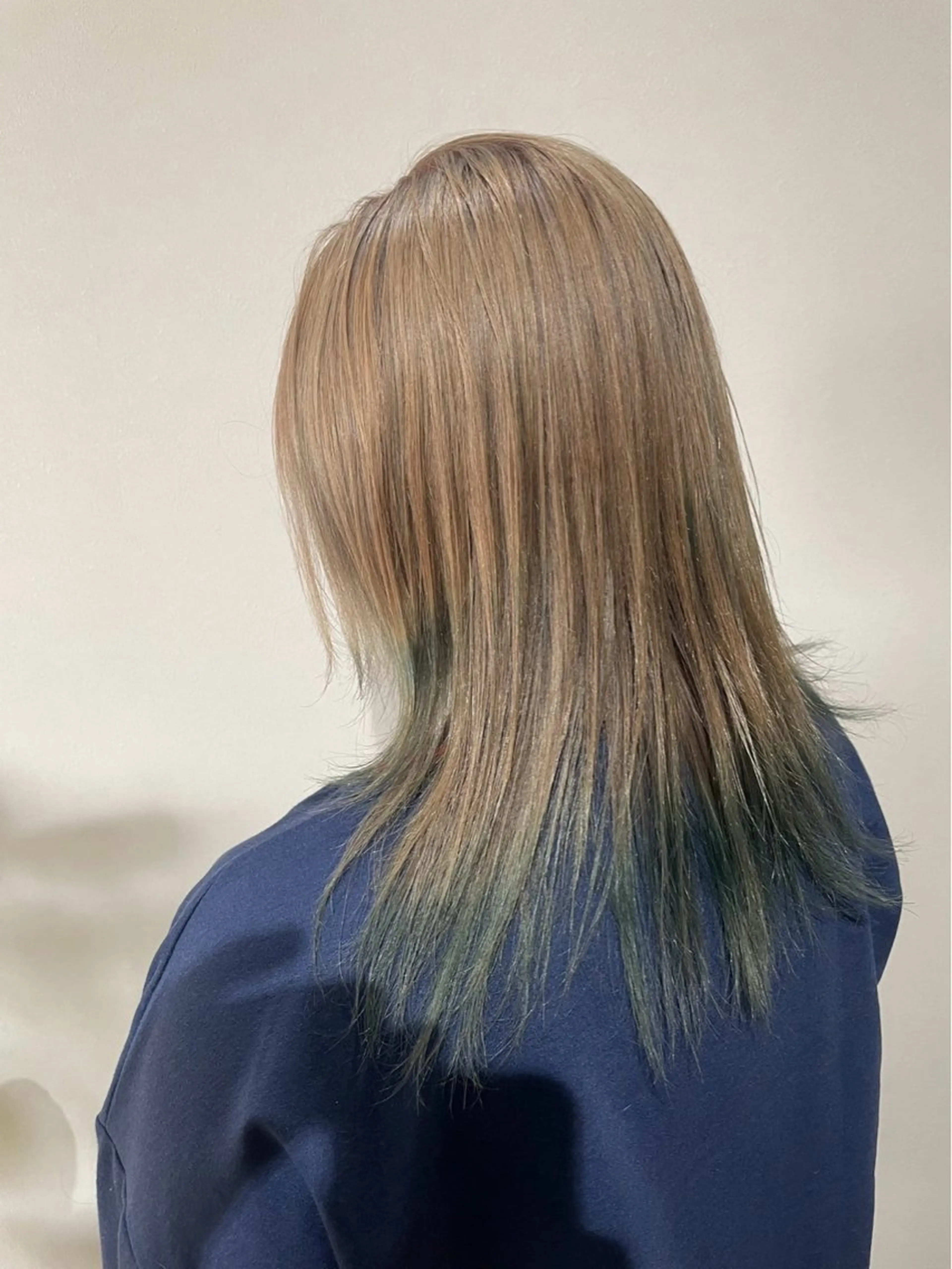 セミロング Re room.所属・Re room. 女性スタイリストのヘアスタイル