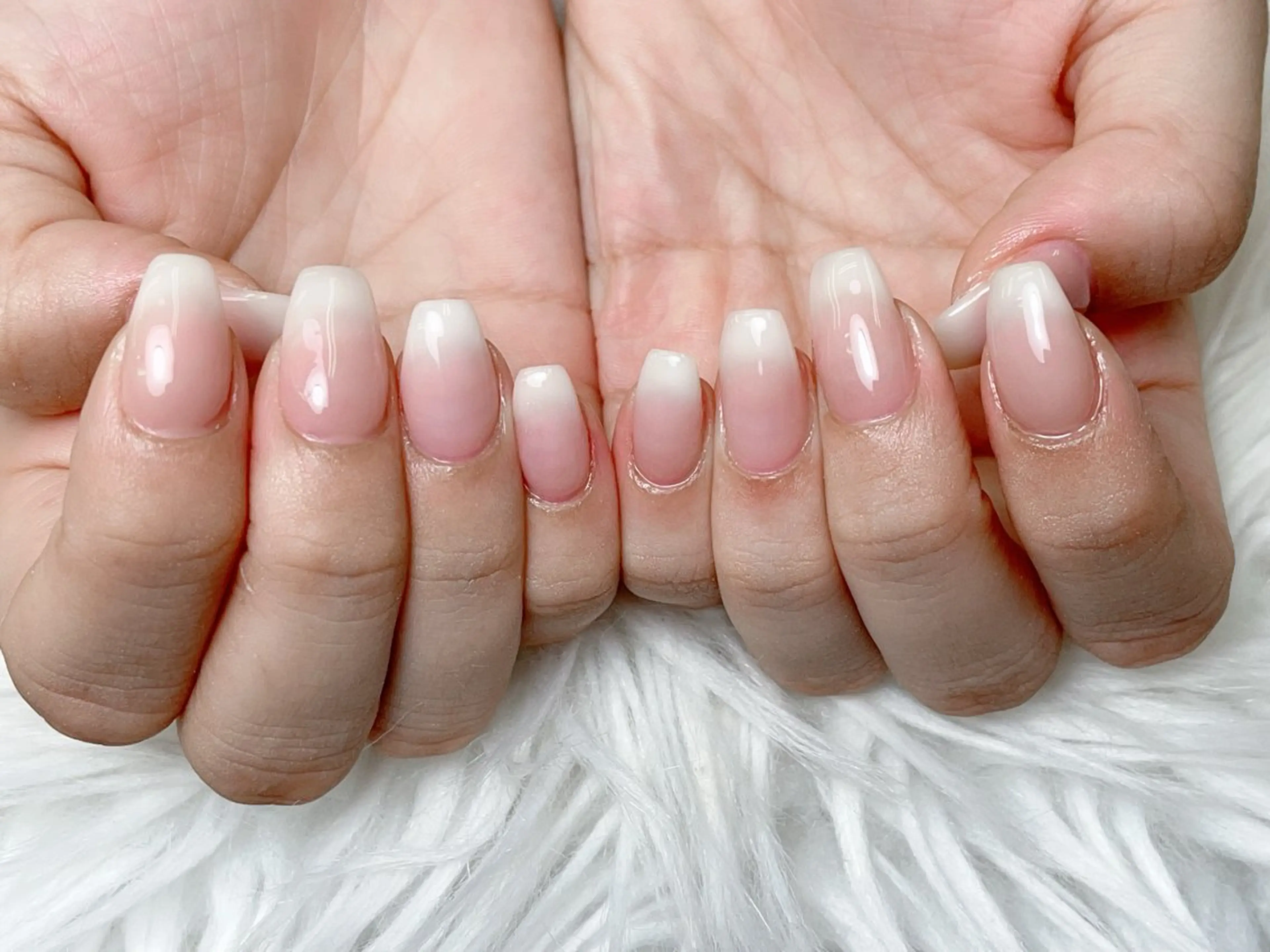 メンズ ネイル アートネイル フレンチネイル ジェルネイル キラキラネイル パラジェル ハンドネイル Bloom スカルプ専門店のネイルデザイン