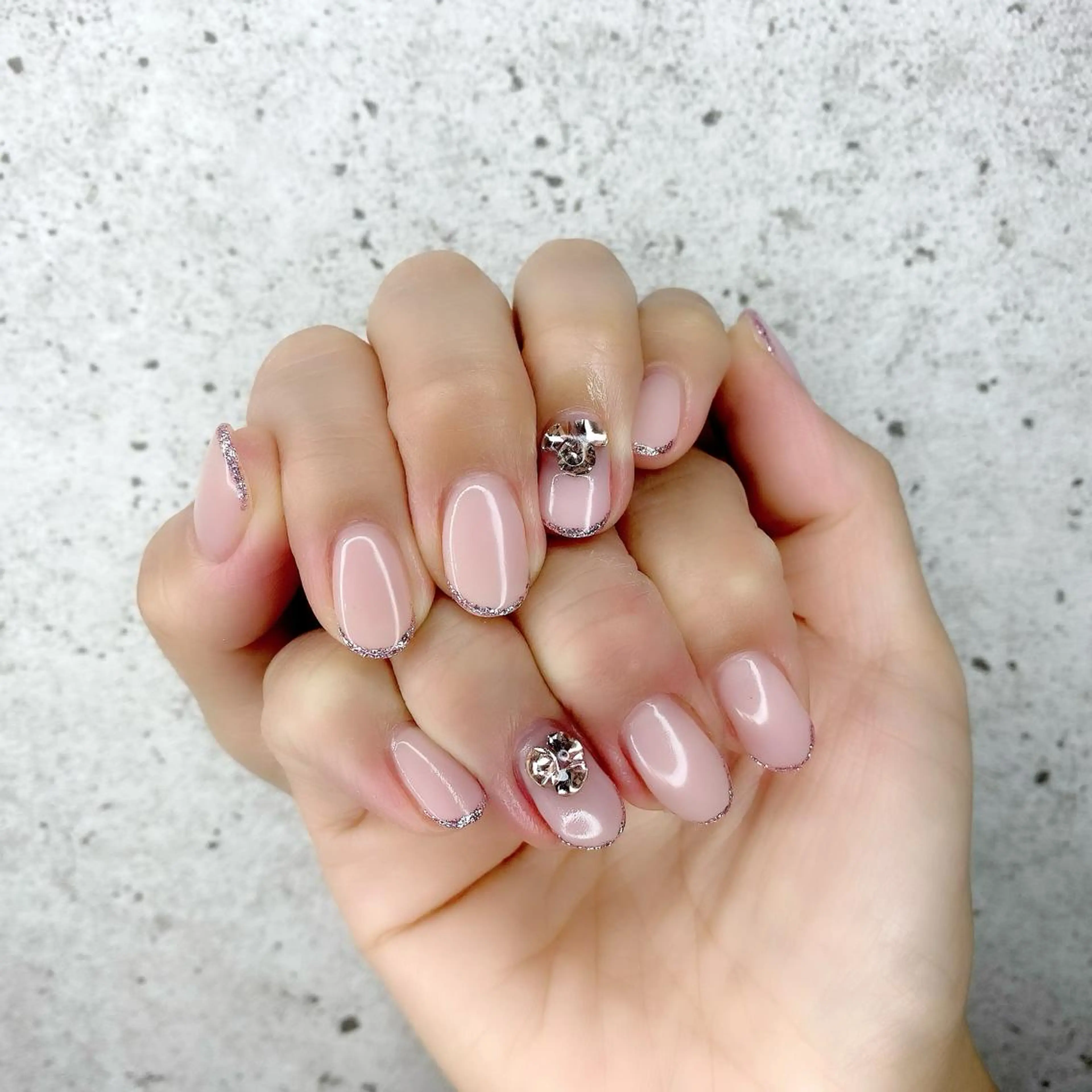 セミロング カラー パーマ ヘアアレンジ メンズ キッズ ネイル マツエク・マツパ アイブロウ 眉カラー ナチュラル フレンチネイル ラメ(グリッター) オフィスネイル ハンドネイル Salon Ｋのネイルデザイン