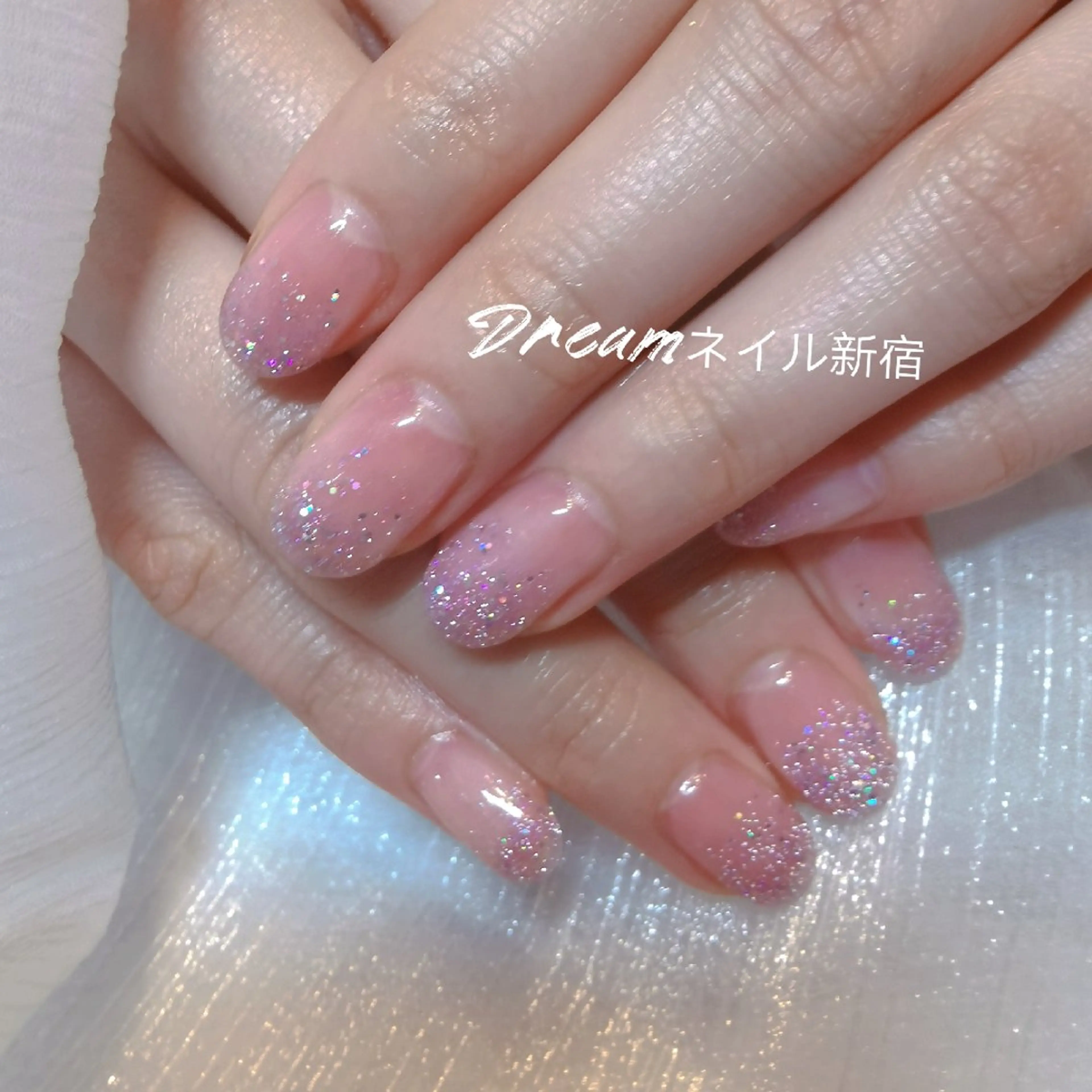 ネイル フラッシュネイル キラキラネイル ラメ(グリッター) ラメグラデーション オフィスネイル ネイリストゆか💅 長さだし、深爪矯正のネイルデザイン