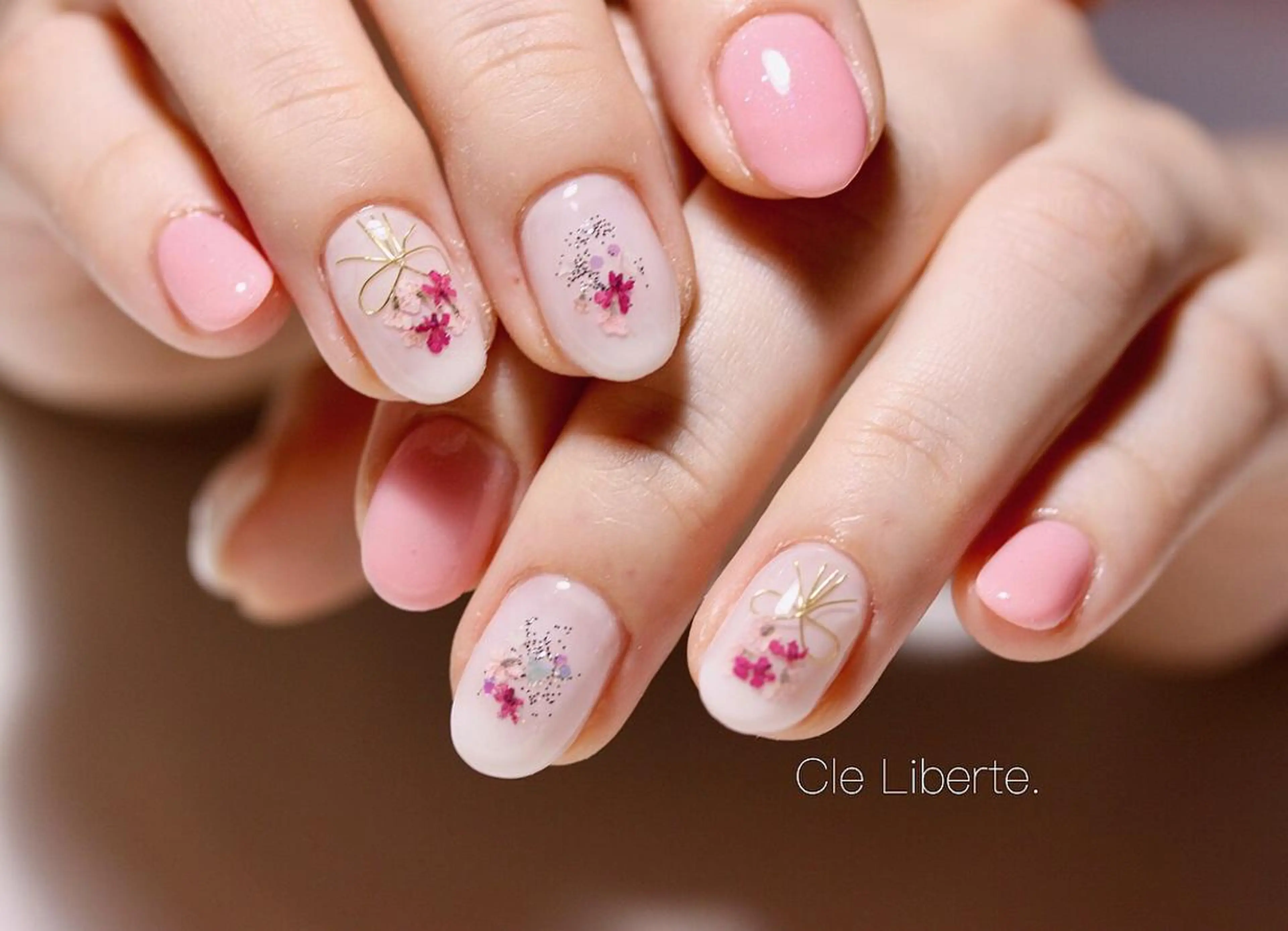 ネイル リボン Elio所属・Elio 国泰寺のネイルデザイン