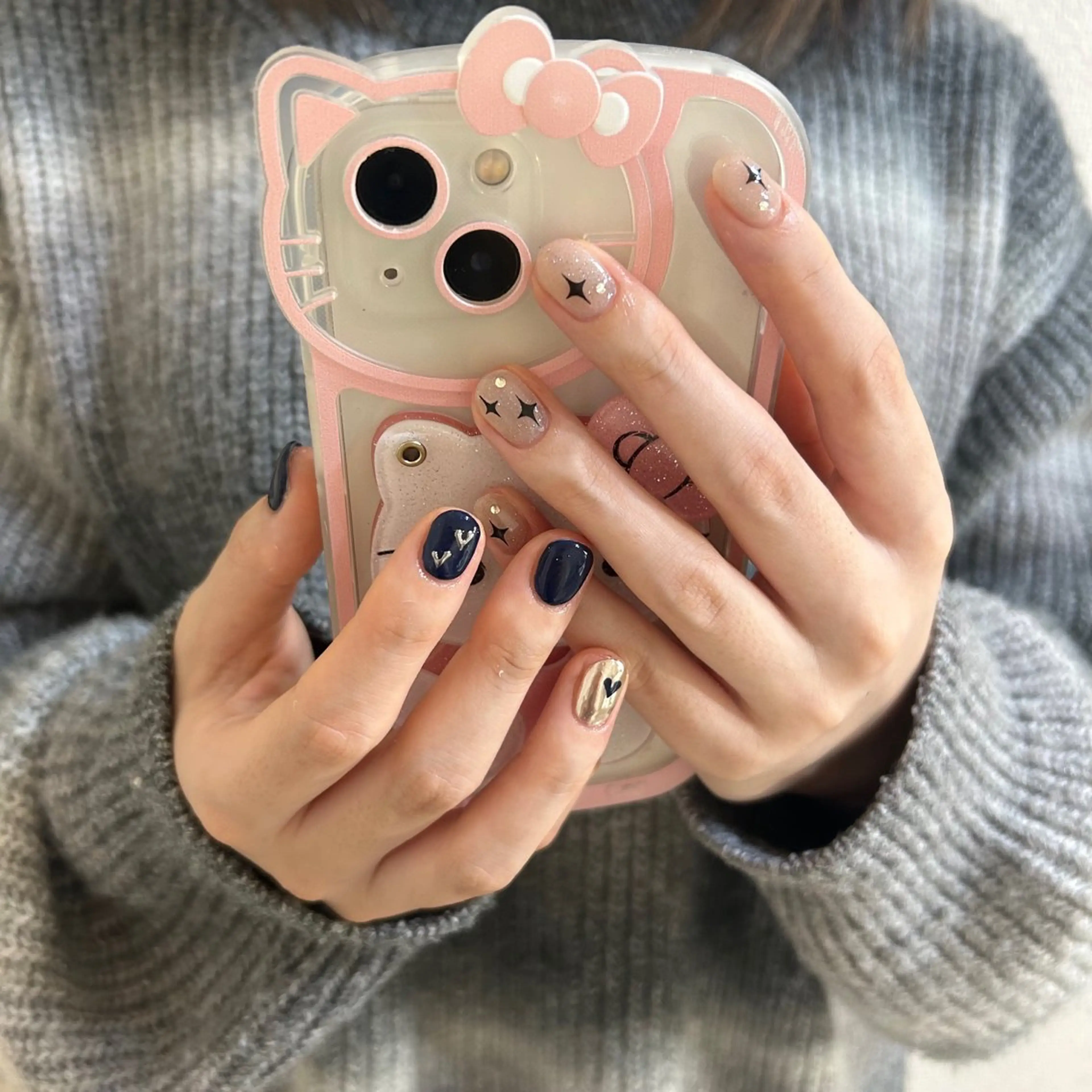 ネイル ブルー フットネイル ジェルネイル キラキラネイル 韓国ネイル RooM -produce by maynail-所属・RooM -mizuki-のネイルデザイン