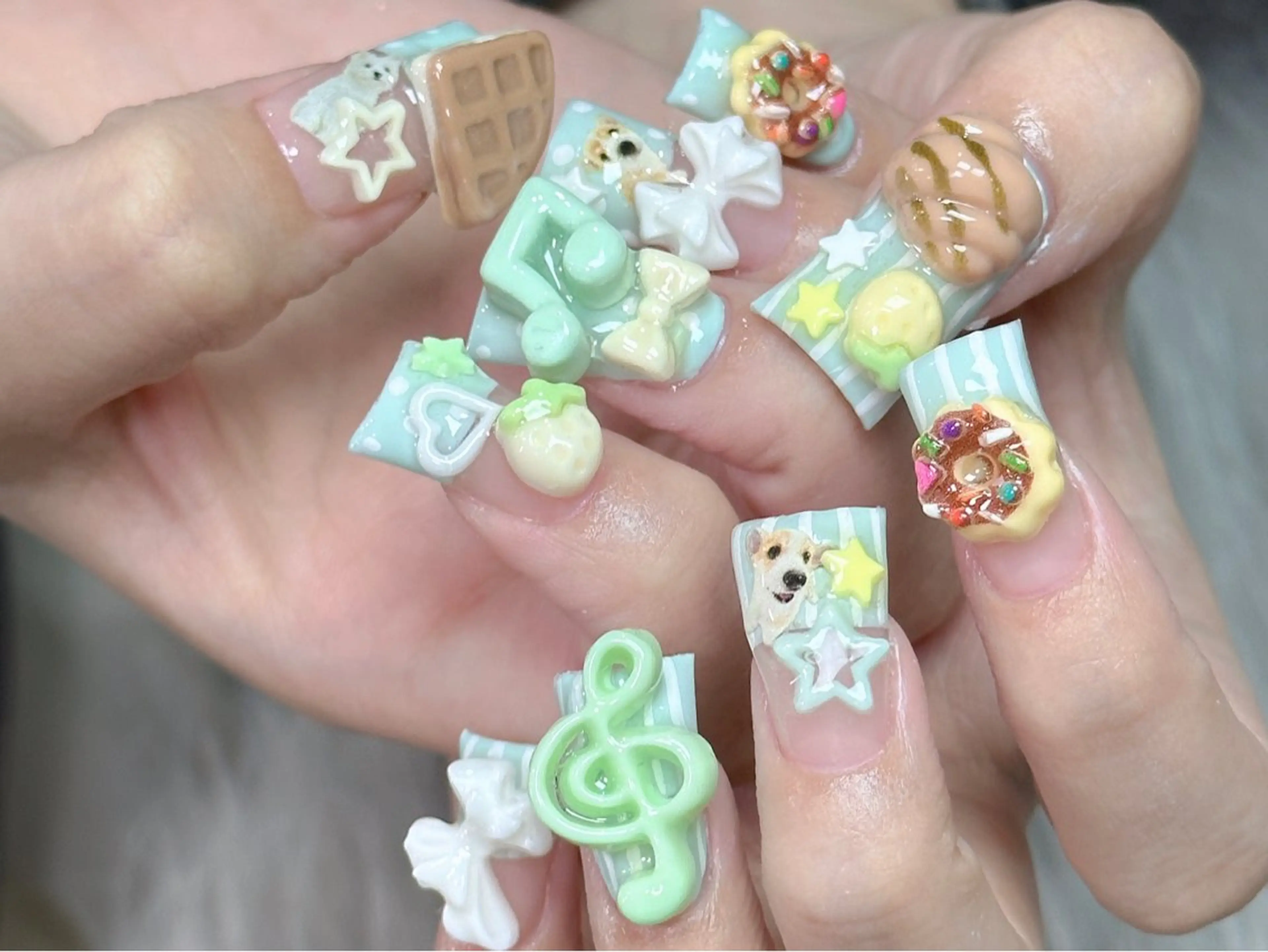 チップ長さ出し✨激可愛っ！ゴテゴテダックネイル💅（海外風、個性派¥18700の写真