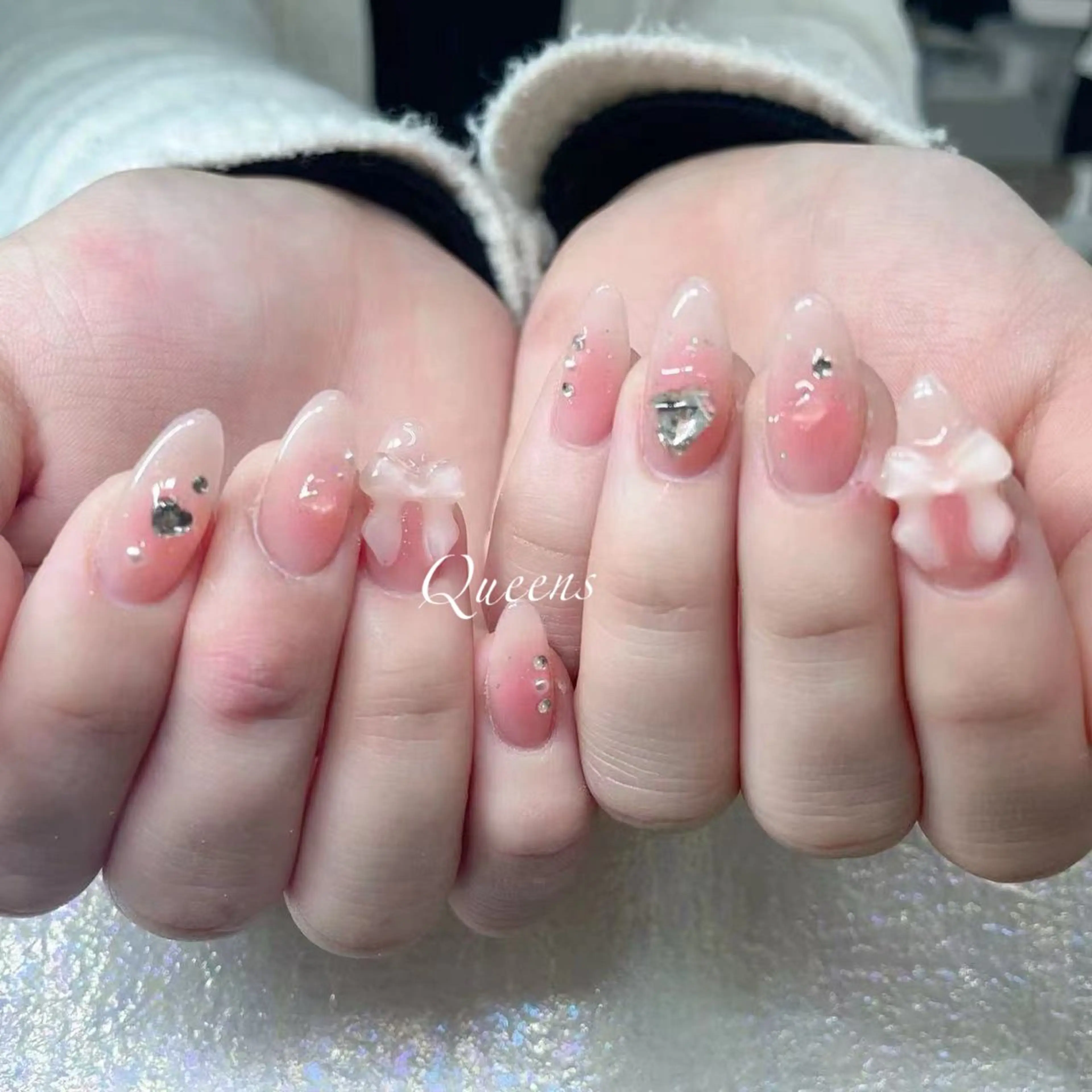 ネイル ハンドネイル Queens 榊 まおのネイルデザイン