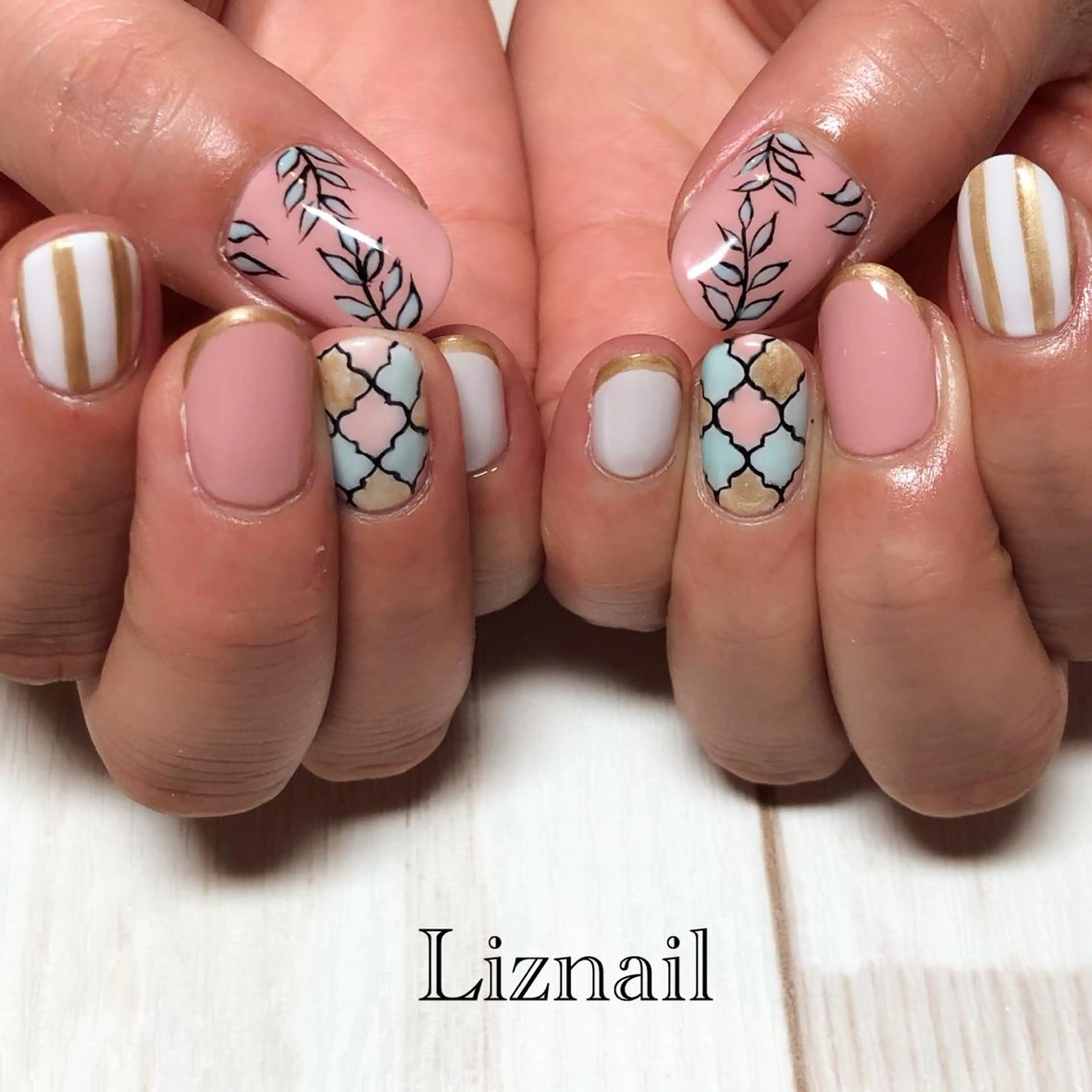 ネイル Rawr / saoriのネイルデザイン