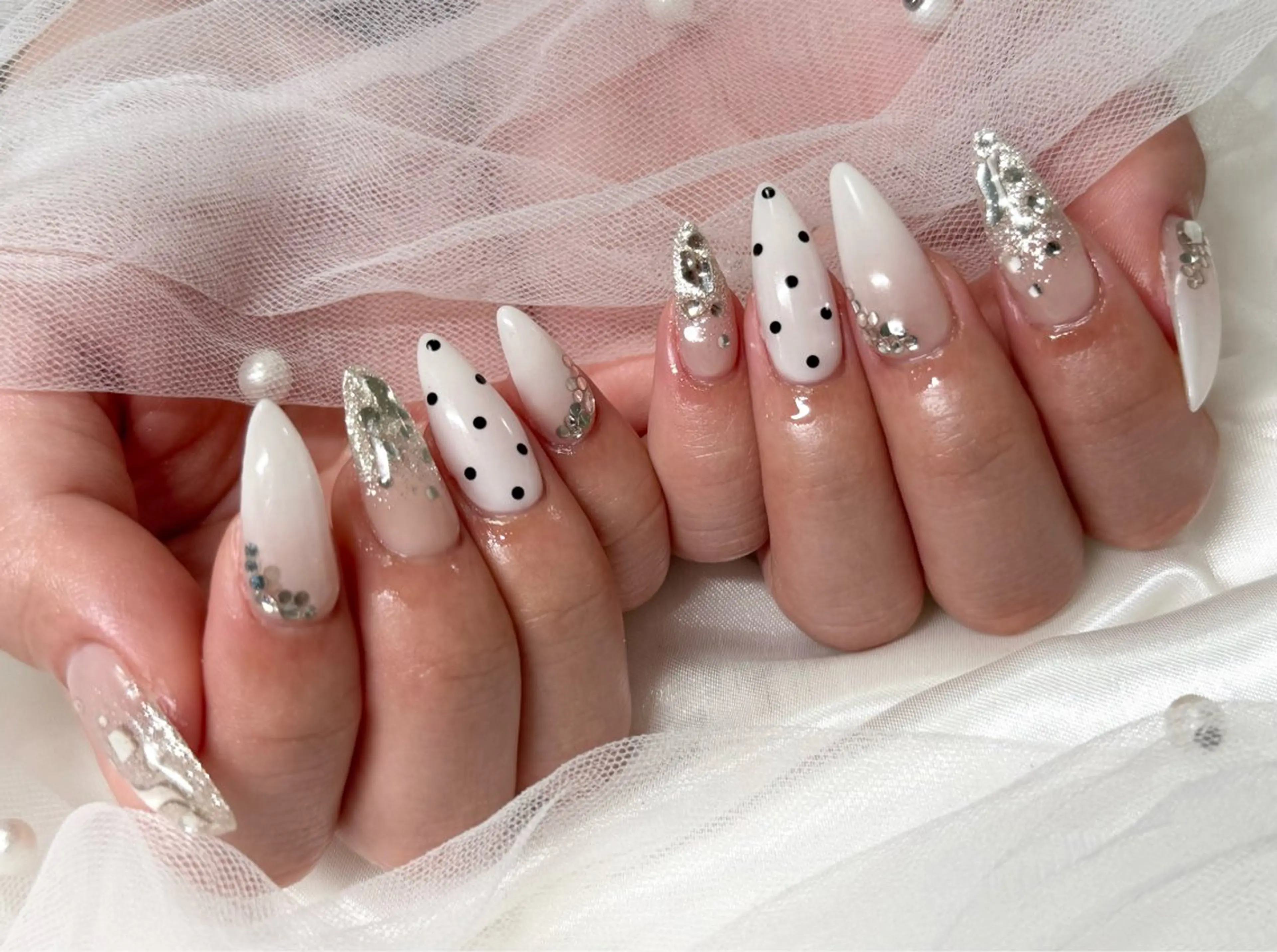 ネイル ハンドネイル Roi〈ロワ〉 Minakoのネイルデザイン