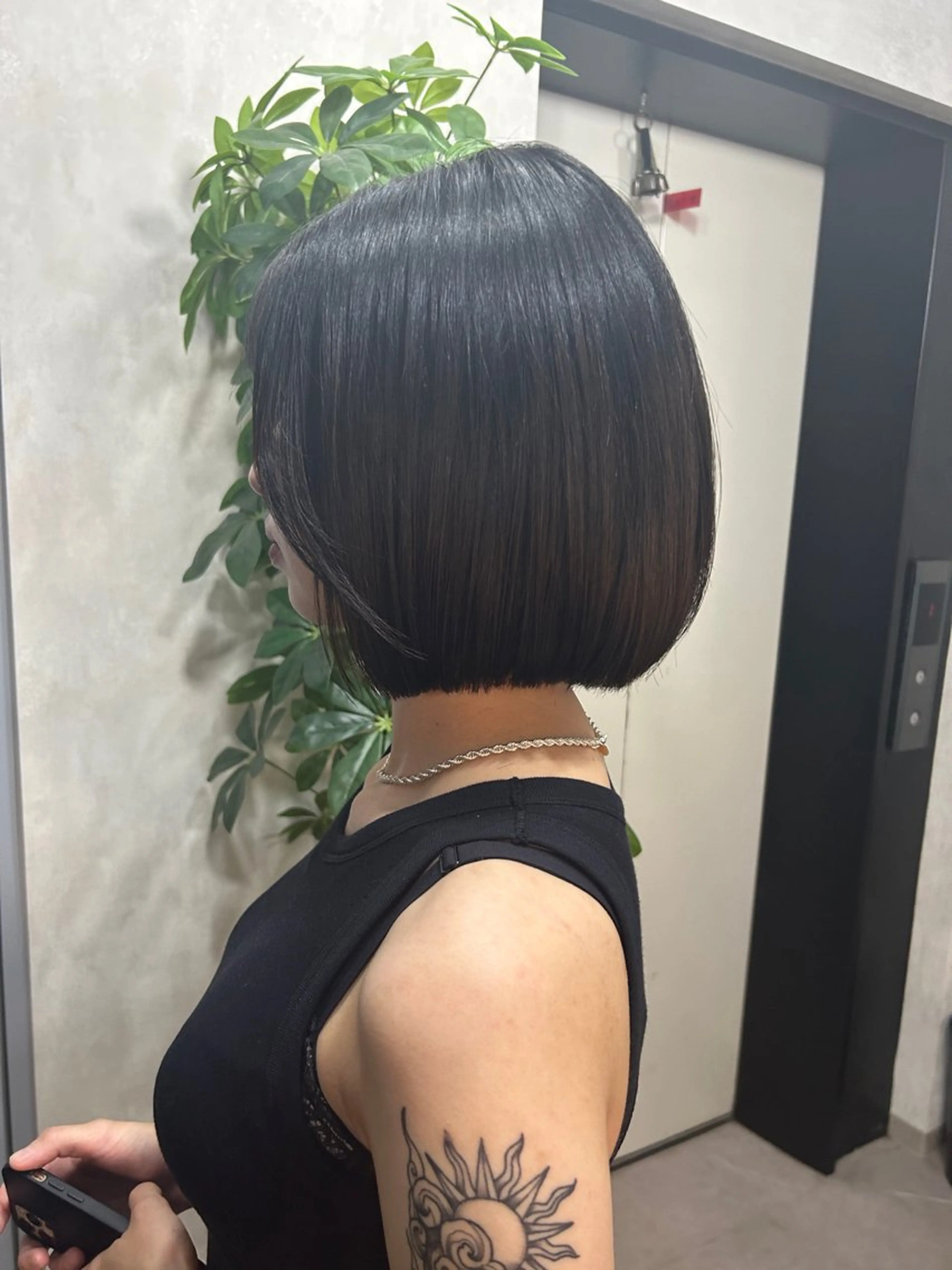 ショート カラー ハイライト/レイヤー ミルクティー/山本のヘアスタイル