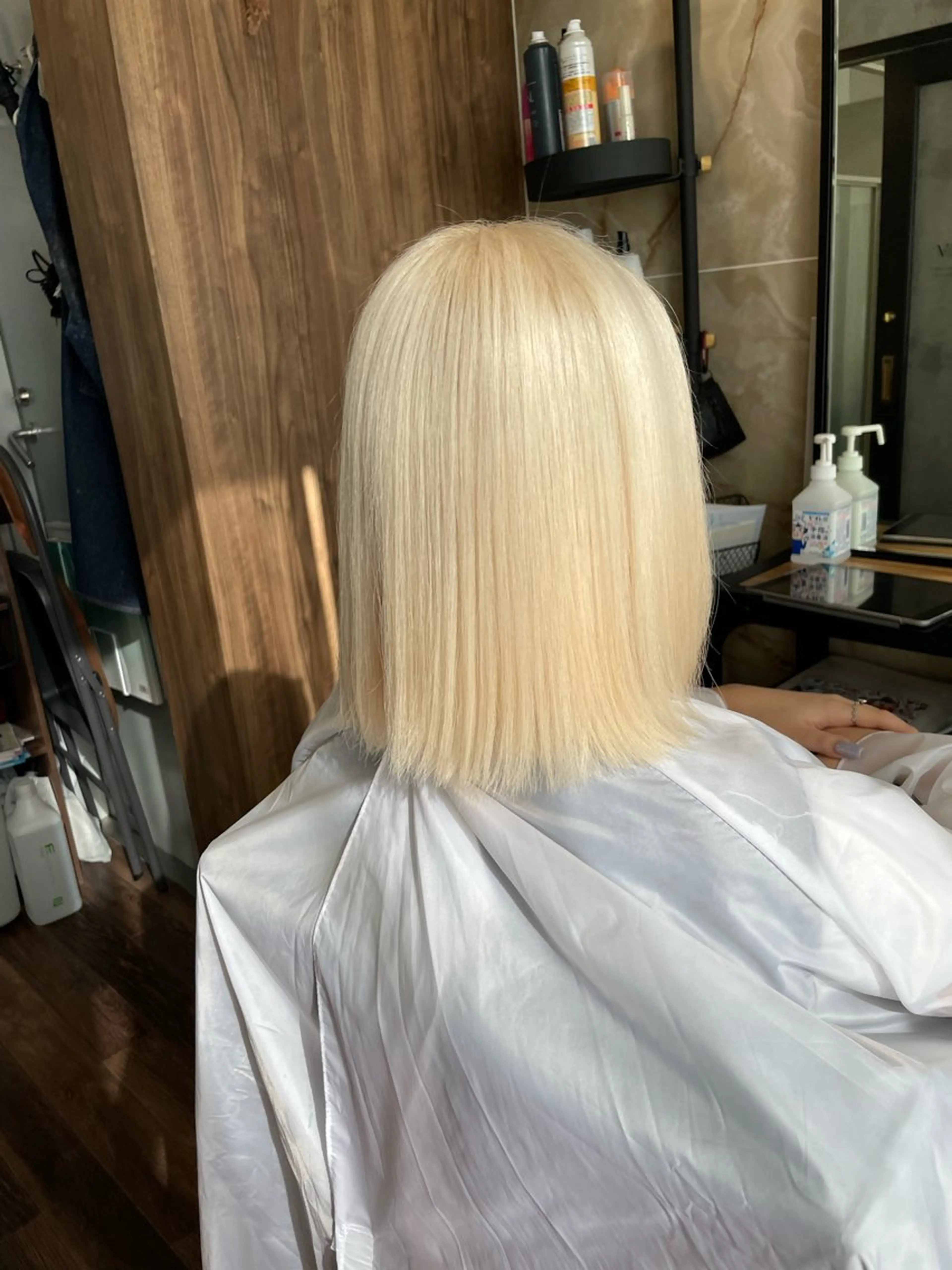 ショート カラー ブリーチ ケアブリーチ ヘアカラー トリートメント Lull (シェアサロンReco VIProom)所属・Lull1人美容室 バレイヤージュのヘアスタイル