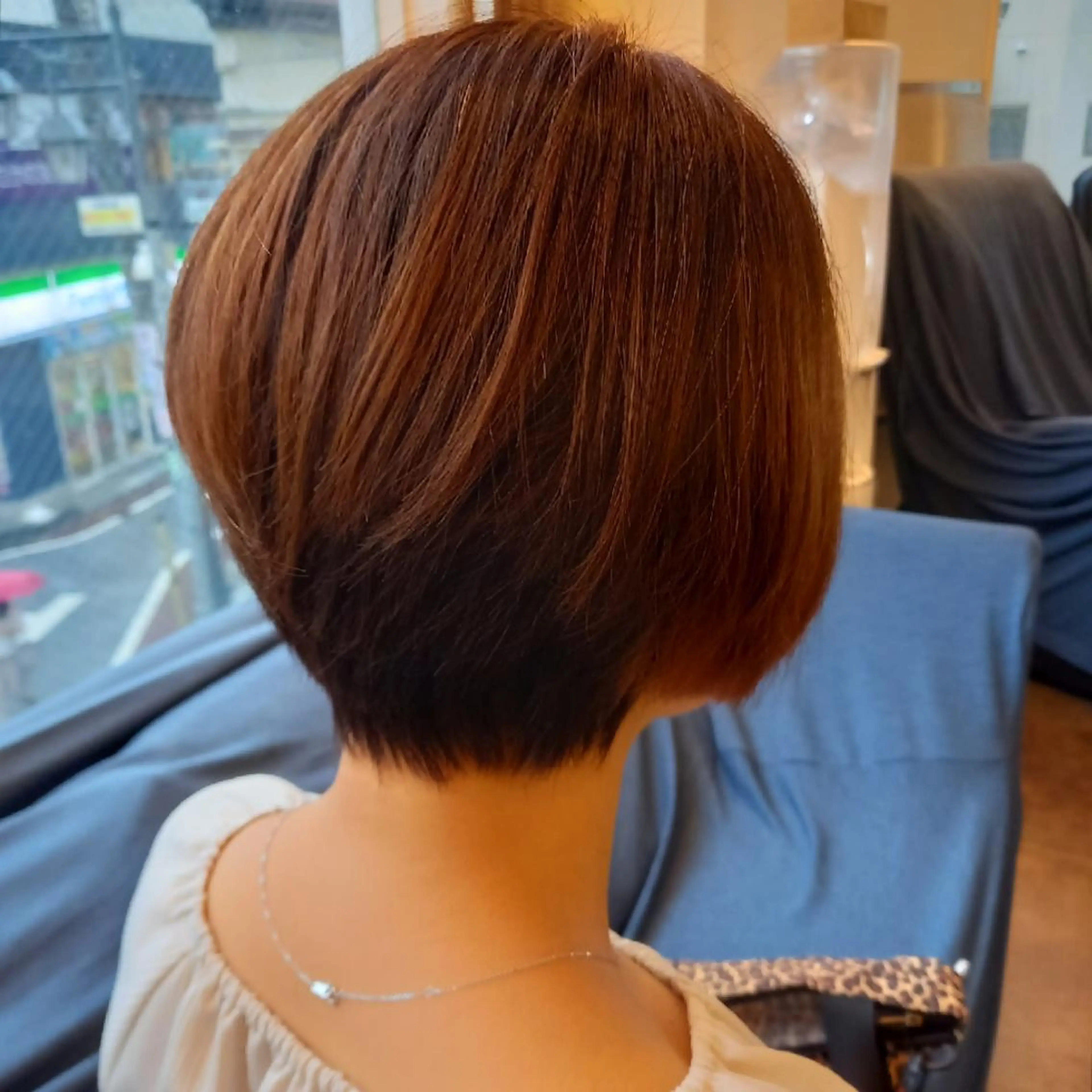 ショート ショートボブ ボブ ショートヘア 飯田・髪質改善縮毛矯 正・カラー・パーマのヘアスタイル