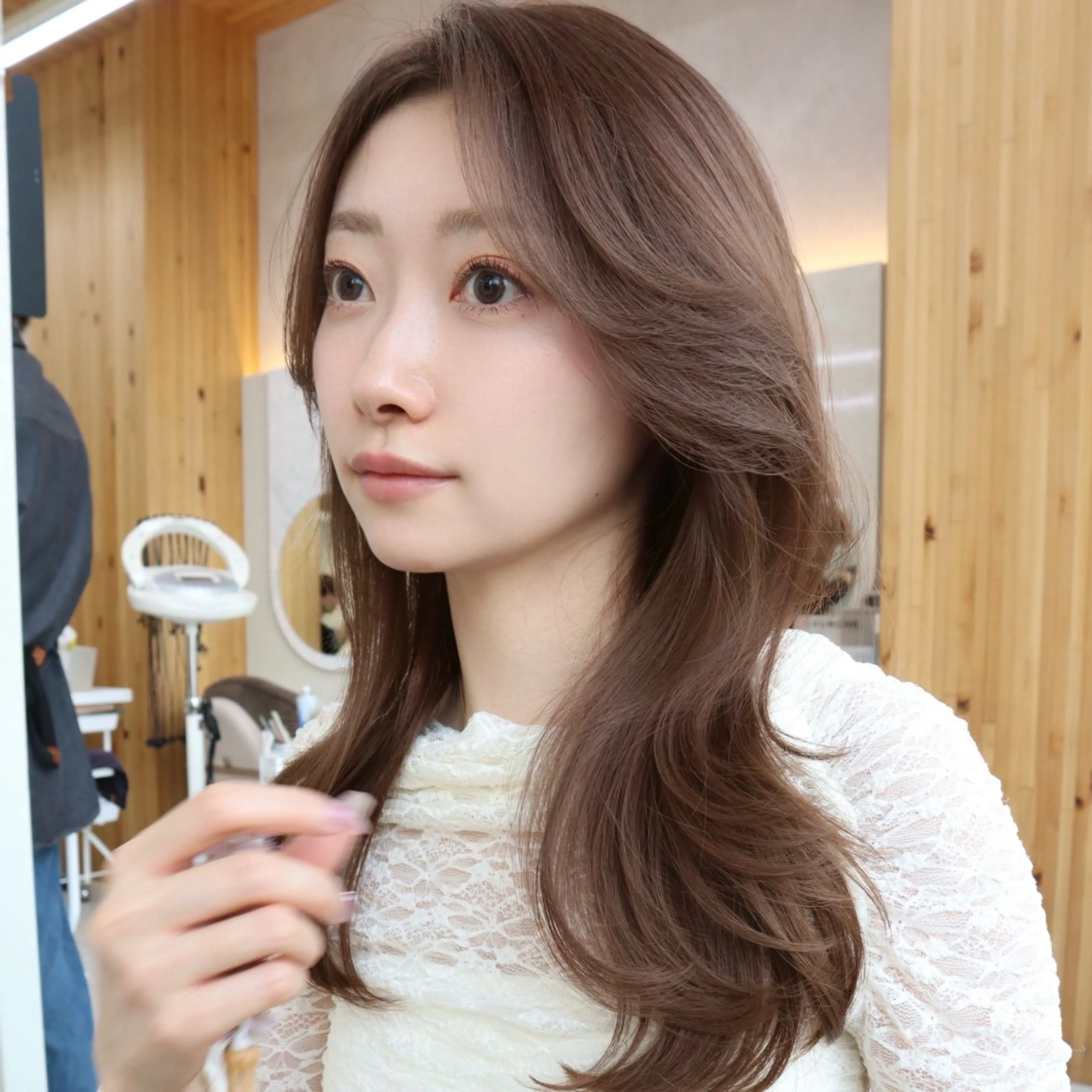 セミロング カラー カット ヘアカラー トリートメント 似合わせレイヤー/ 透明感カラーのヘアスタイル