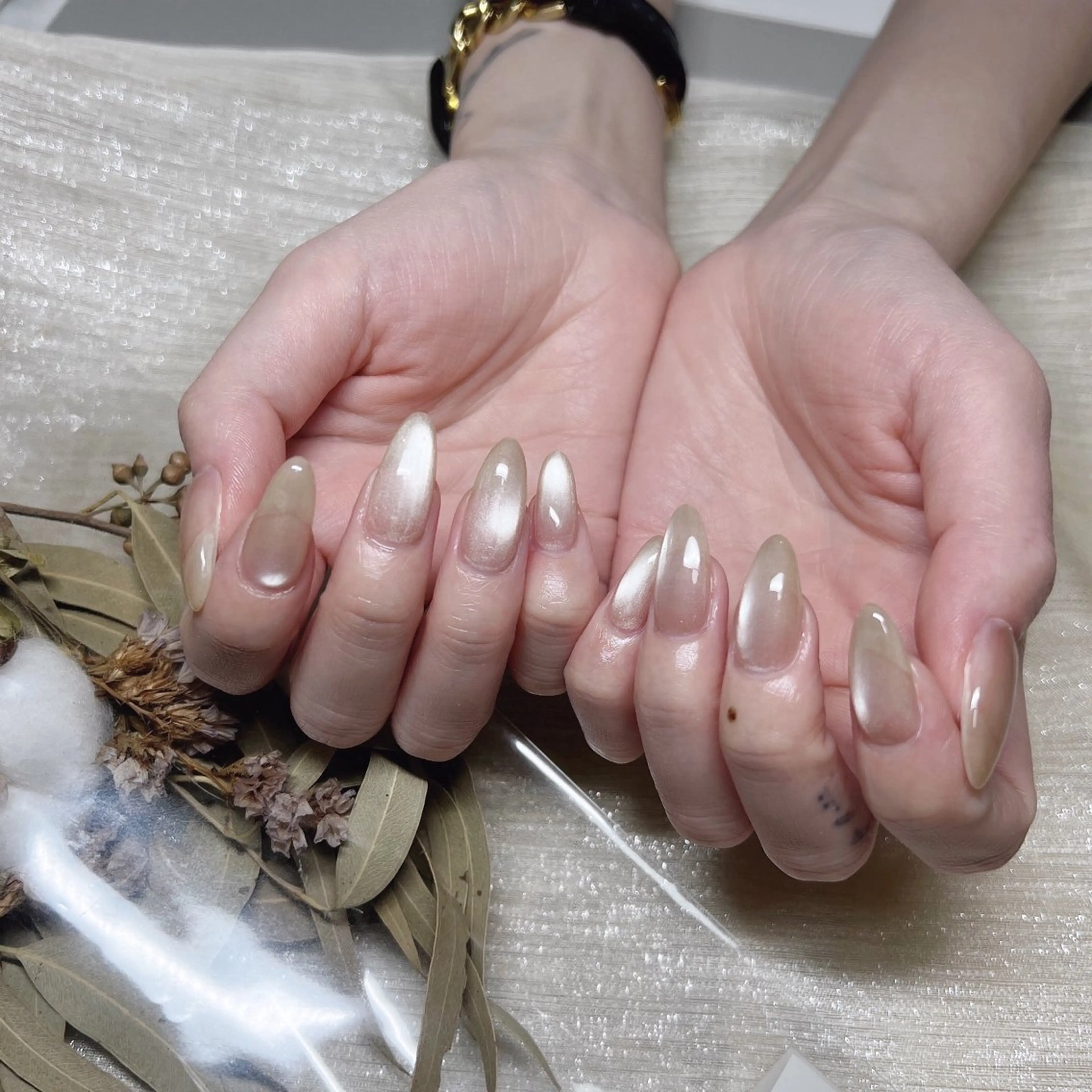 ネイル ハンドネイル KURE ISAKIのネイルデザイン