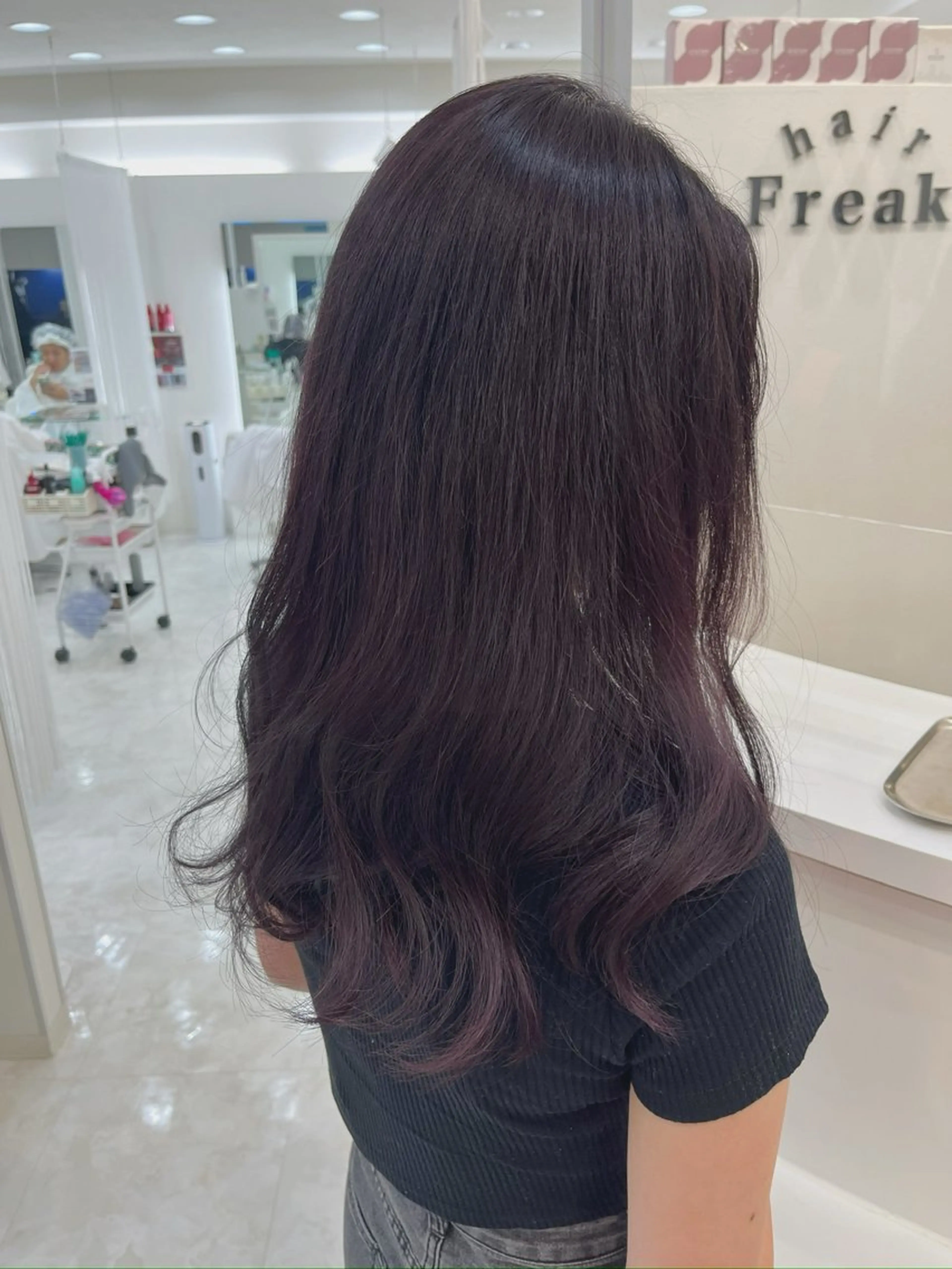 ロング カラー バイオレットカラー カット ヘアカラー hair  Freak所属・山森 大地のヘアスタイル