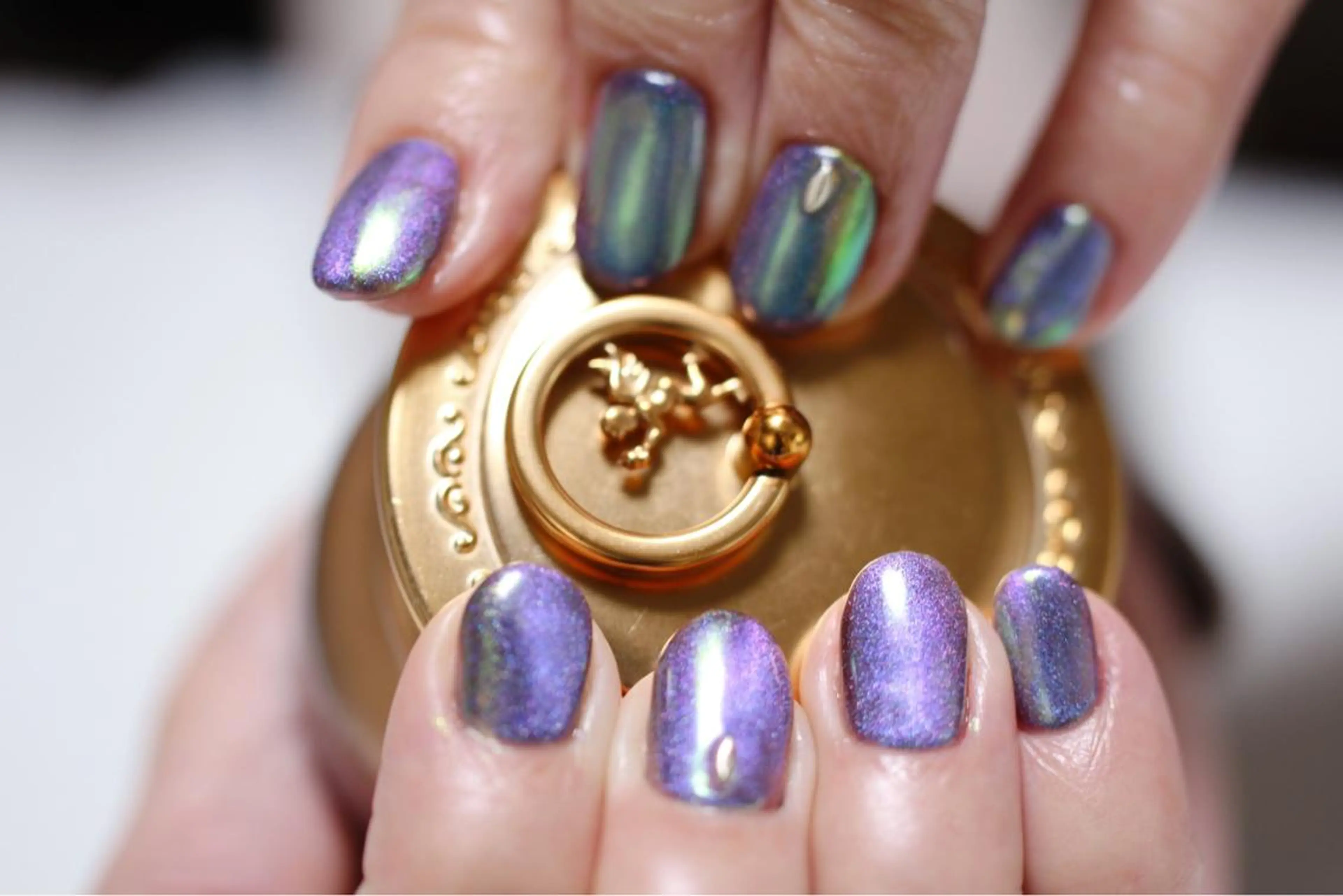 ネイル ジェルネイル マグネットネイル ミラーネイル ママリンド　志村坂上店所属・しみ えんのネイルデザイン