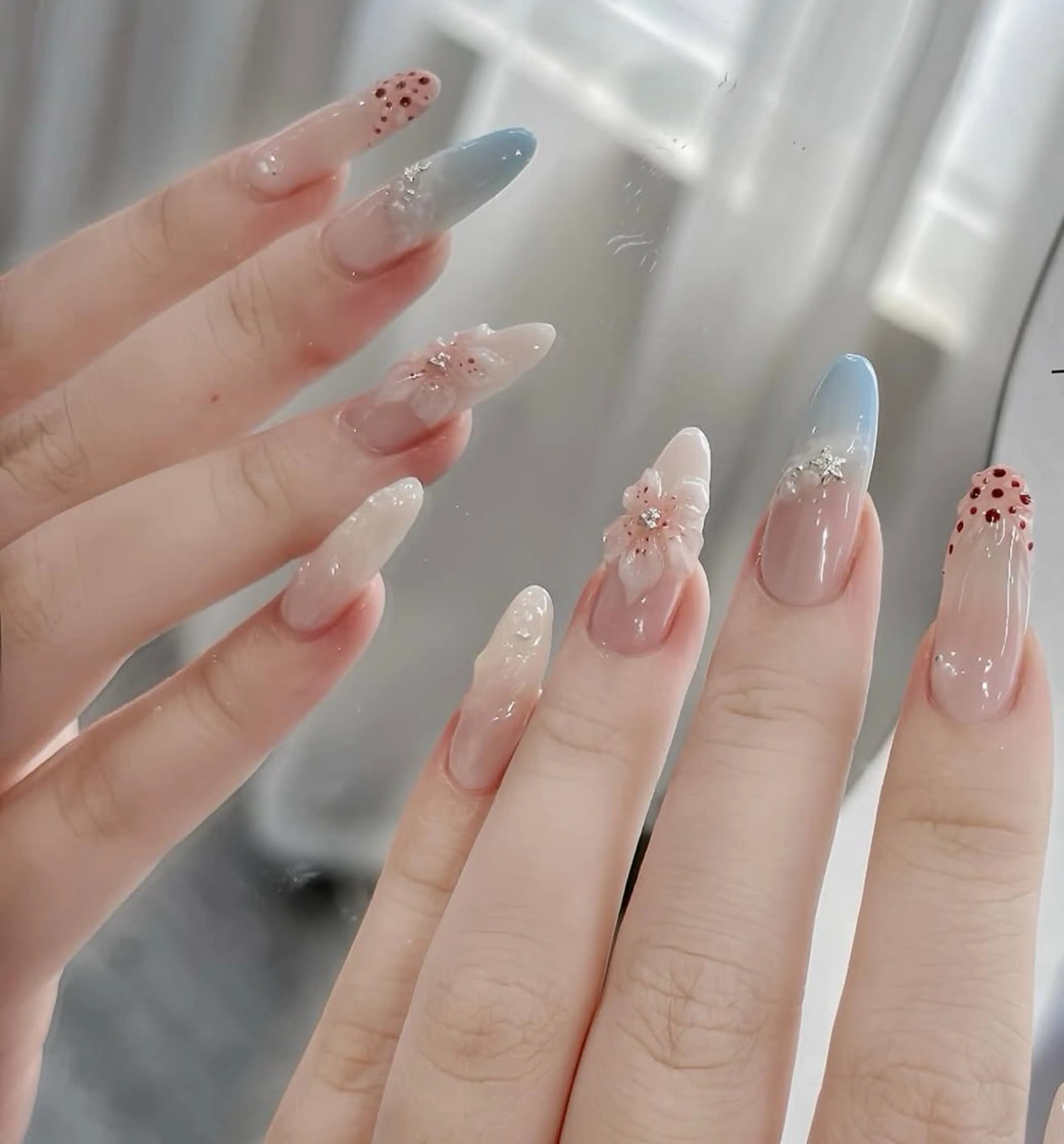 ネイル フレンチネイル ジェルネイル ガラスフレンチ ハロウィン ハート H.baby Nail Salonのネイルデザイン