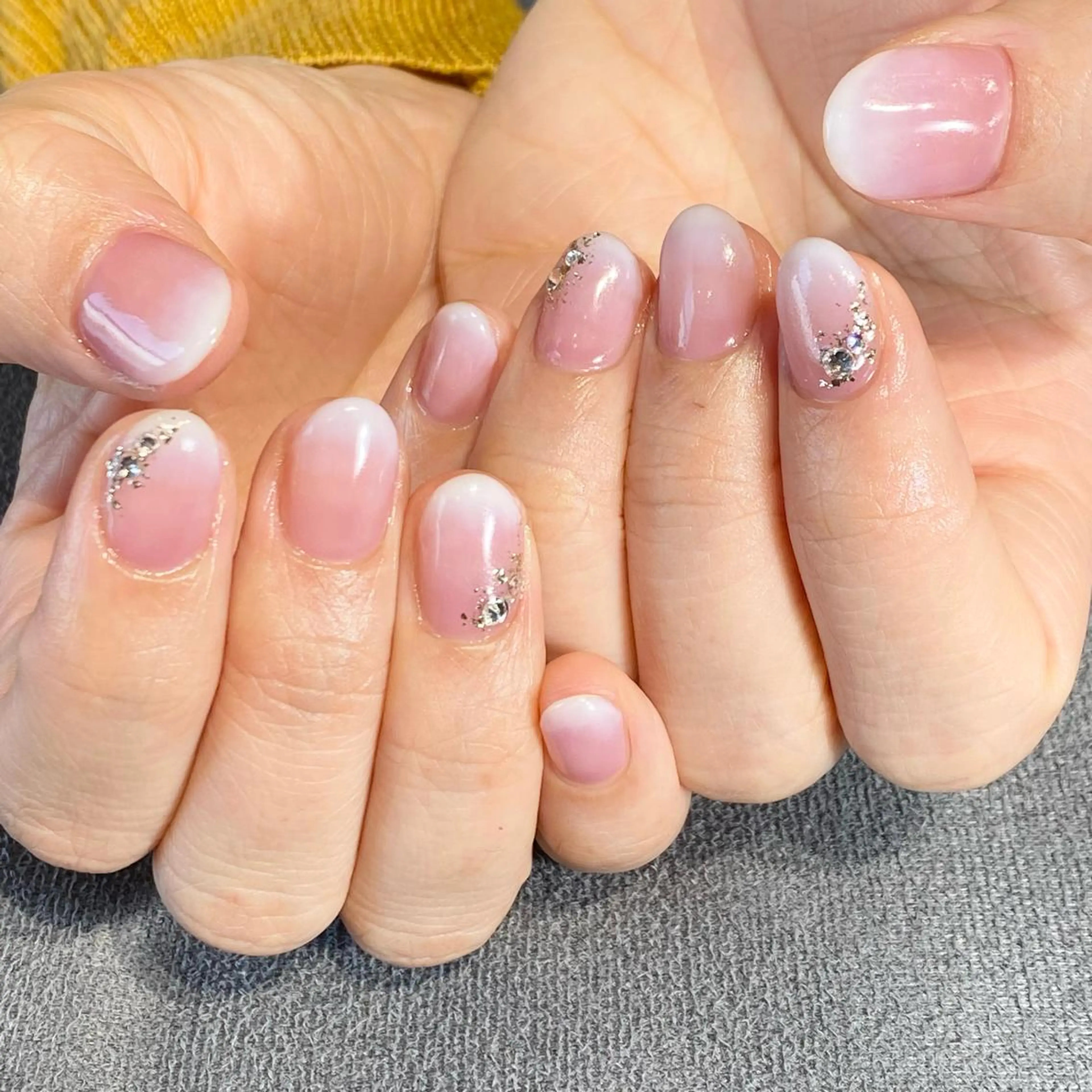 ネイル Flore (フロール)の眉毛・アイブロウイメージ