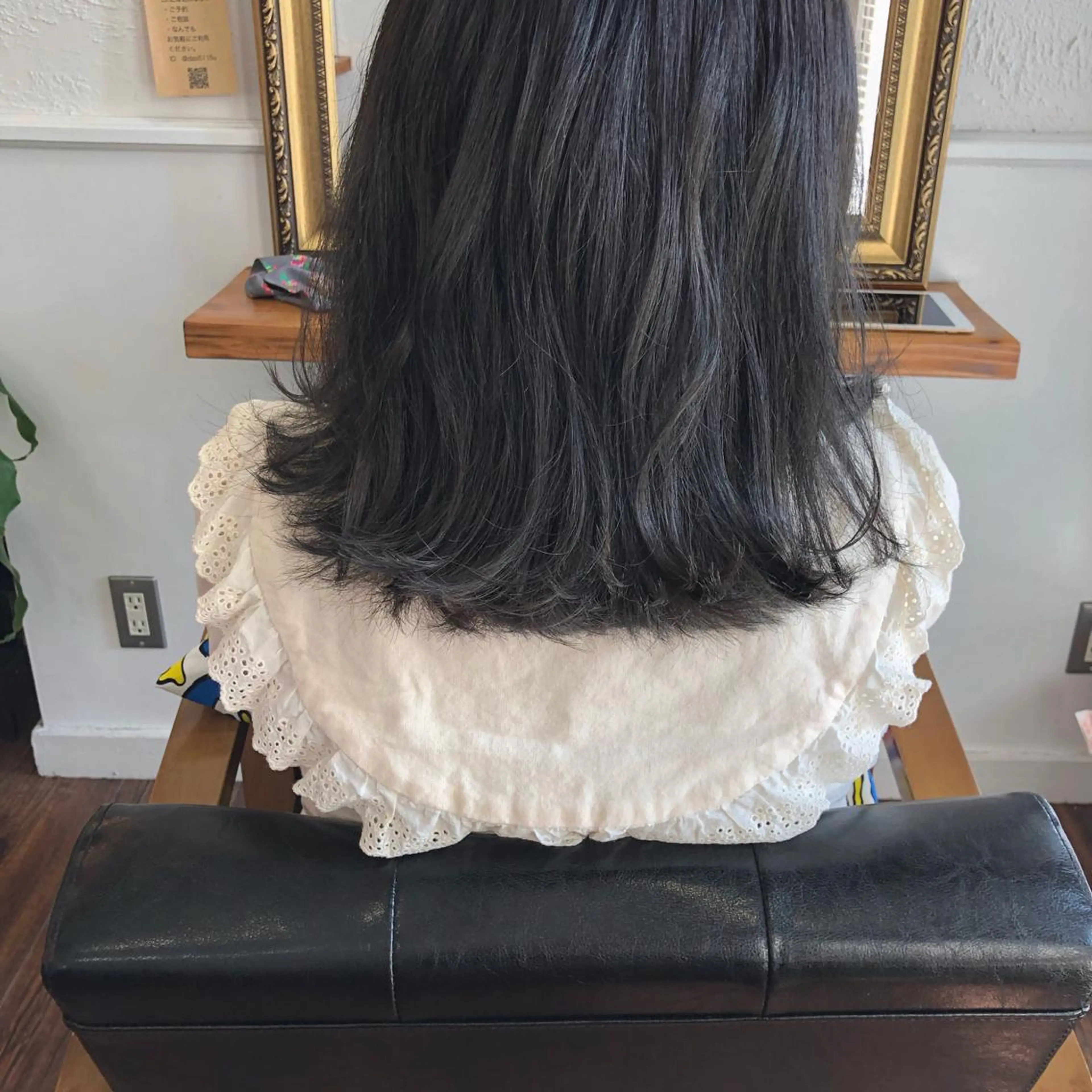 ショート カラー ブルーカラー ブルーグレー ブルーグレージュ 透明感カラー グレージュ カット ヘアカラー 江原 彩華のヘアスタイル