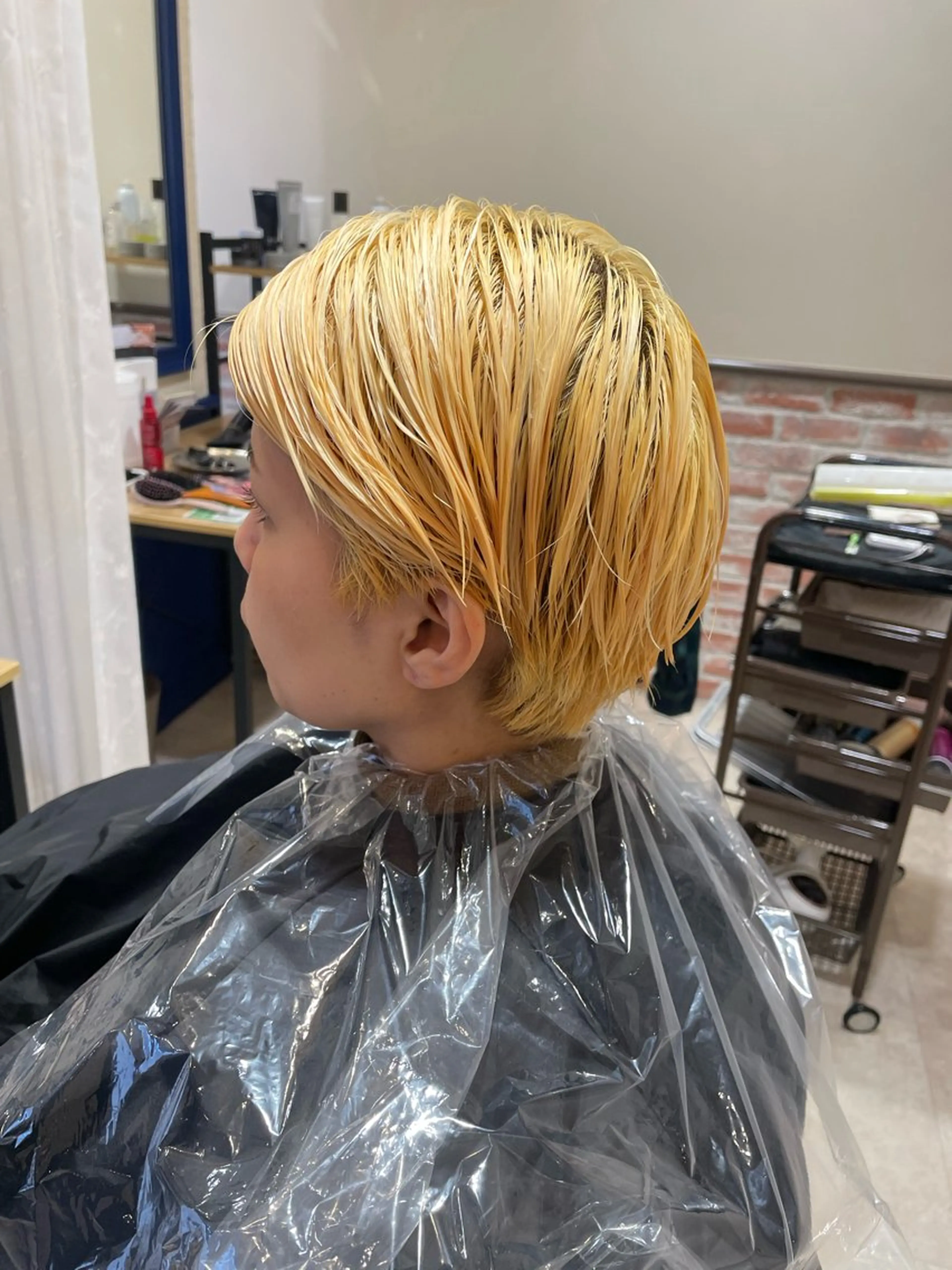 カラー ブリーチ YUSICA  所沢 イマムラ✳︎✴︎のヘアスタイル