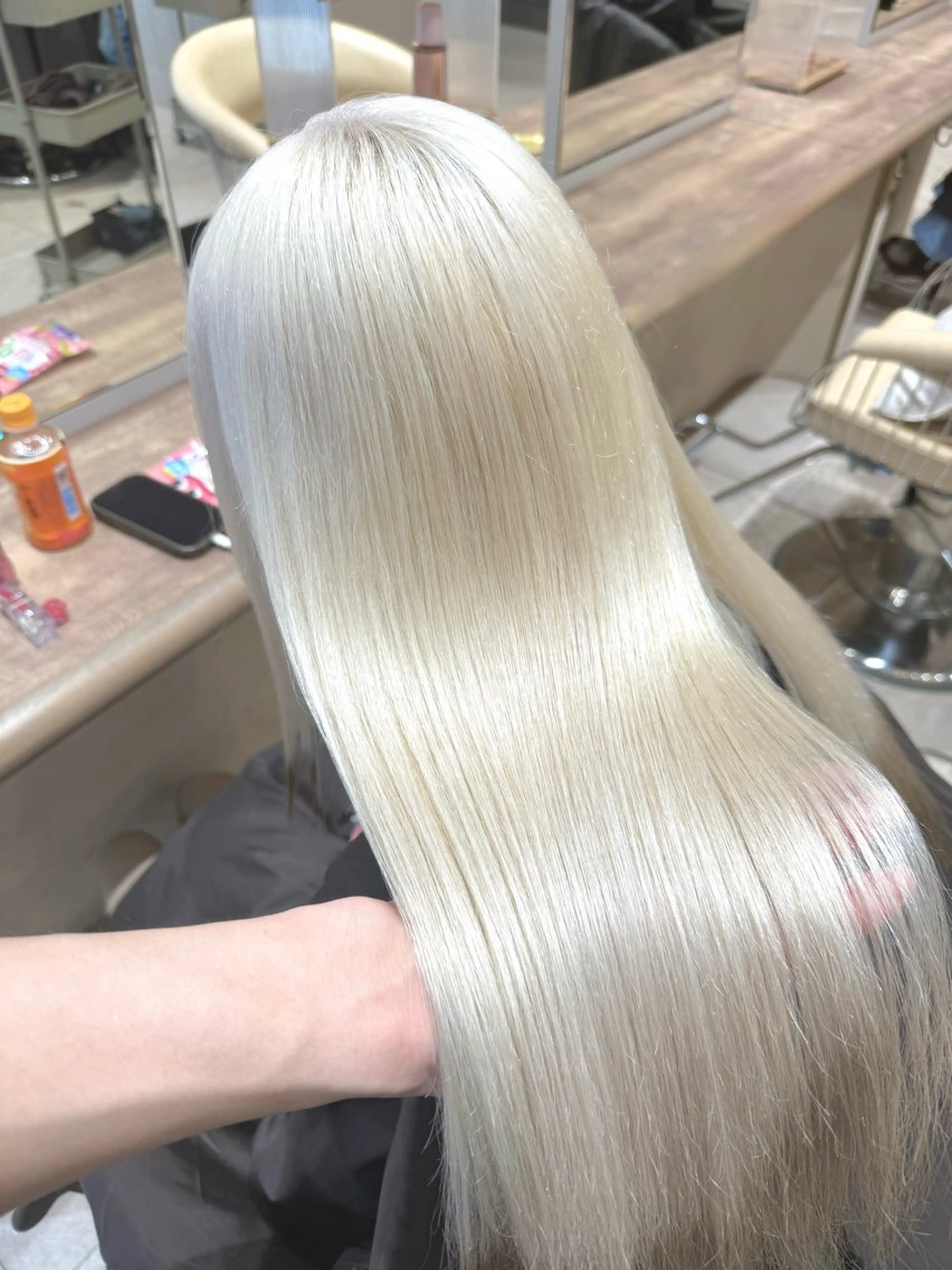 ロング カラー ヘアカラー トリートメント 🦄ハイトーンカラー 🦄まるおしょうのヘアスタイル